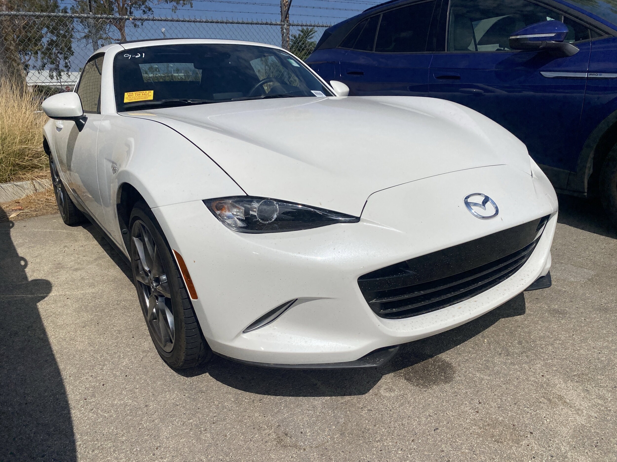 2022 Mazda MX-5 Miata Miata RF Grand Touring photo 2