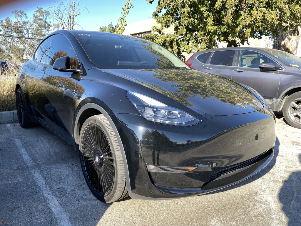 Used 2025 Tesla Model Y Long Range SUV
