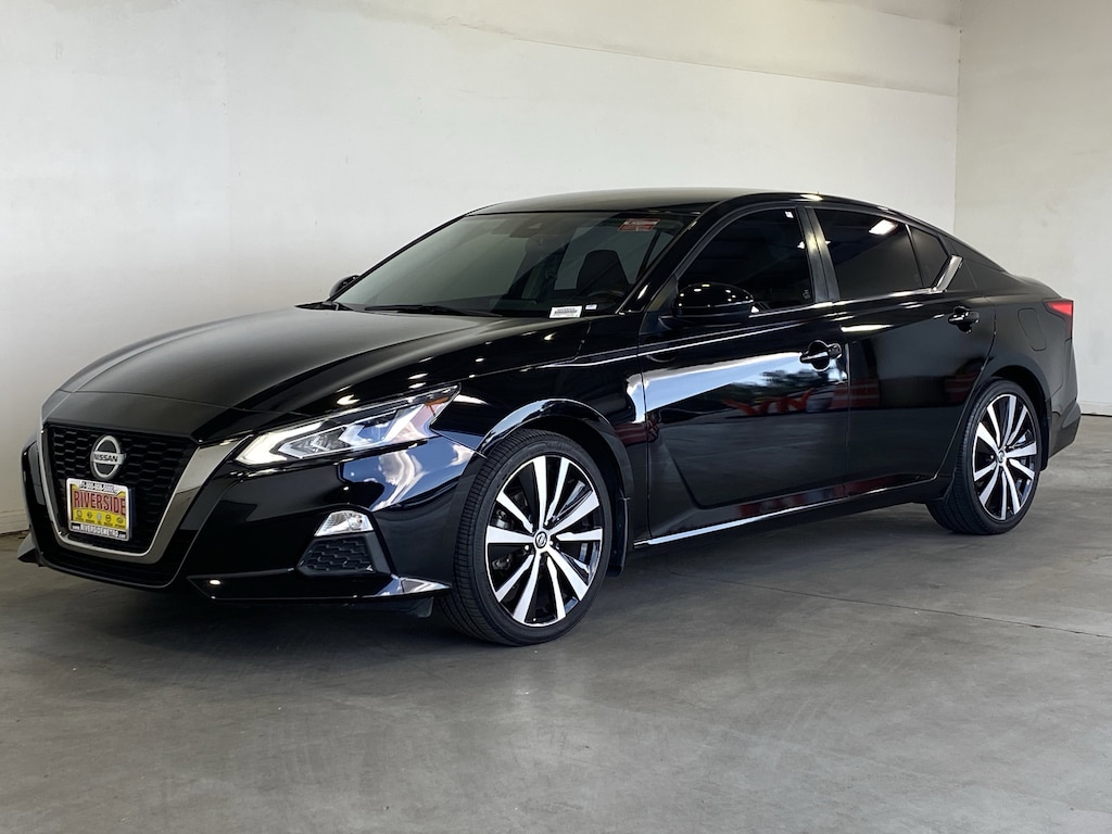 Used 2022 Nissan Altima 2.5 SR Sedan