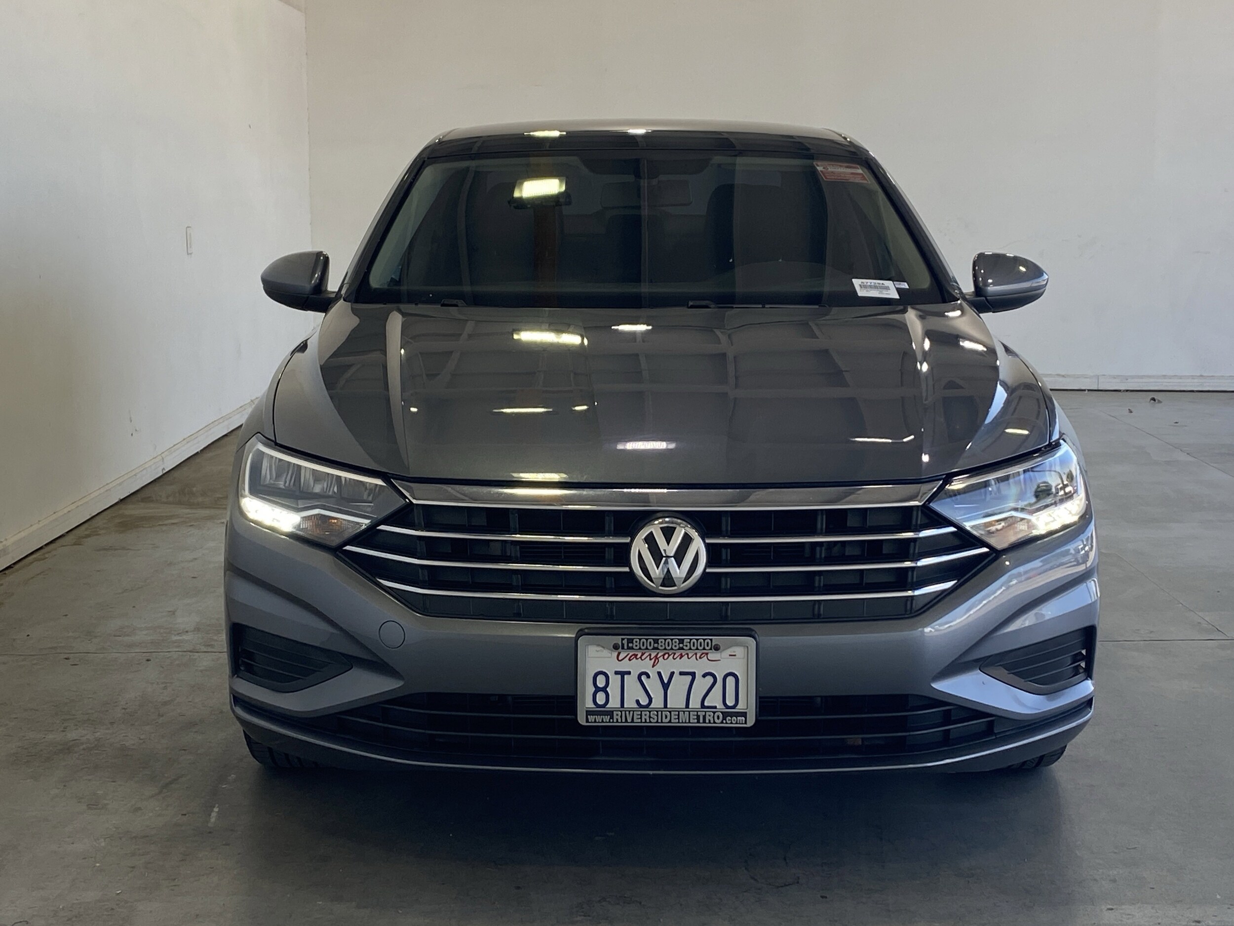 2020 Volkswagen Jetta SE photo 2