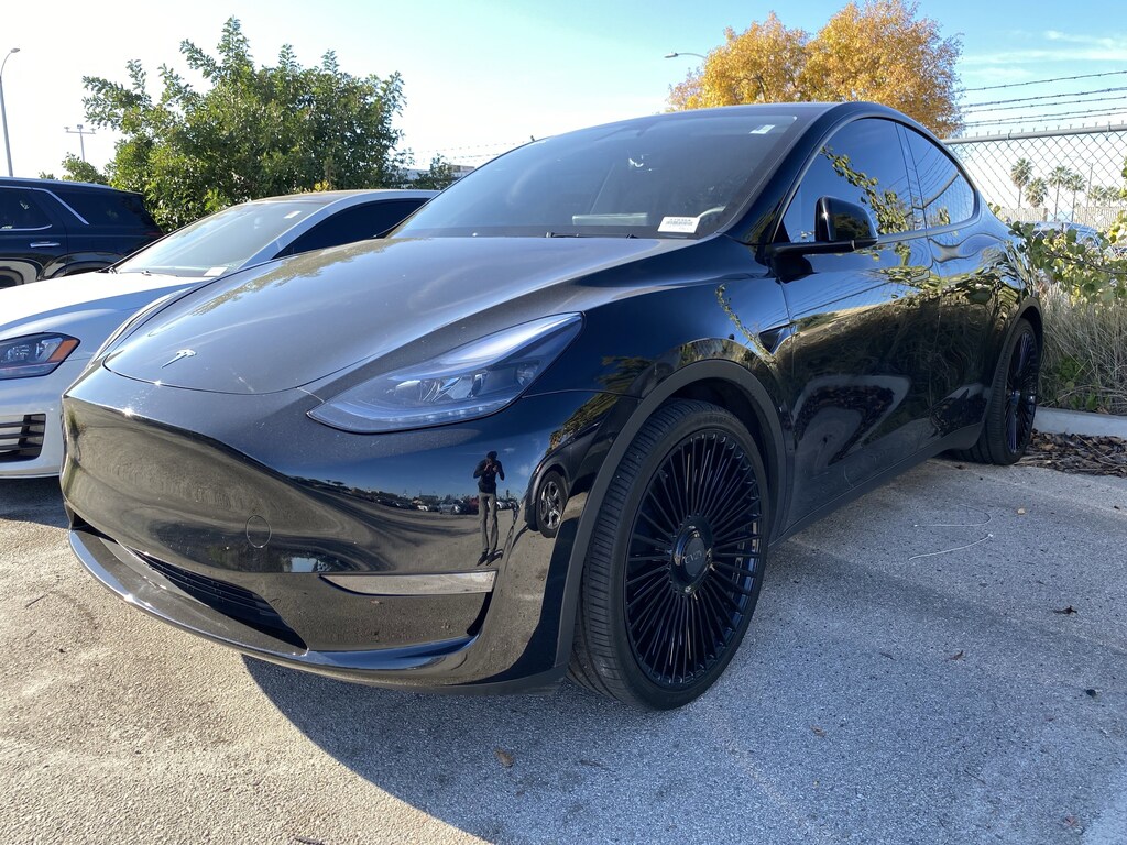 Used 2025 Tesla Model Y Long Range SUV