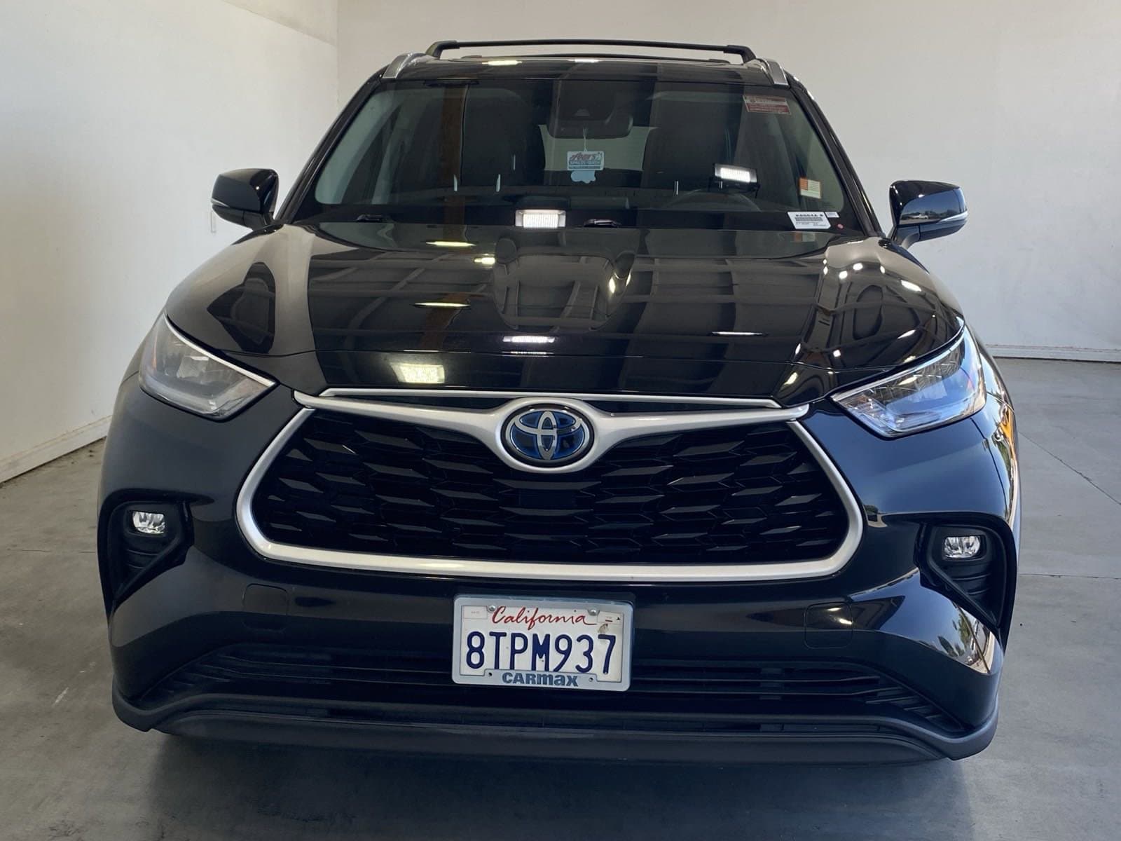 Used 2020 Toyota Highlander XLE with VIN 5TDHARAH5LS501217 for sale in Riverside, CA