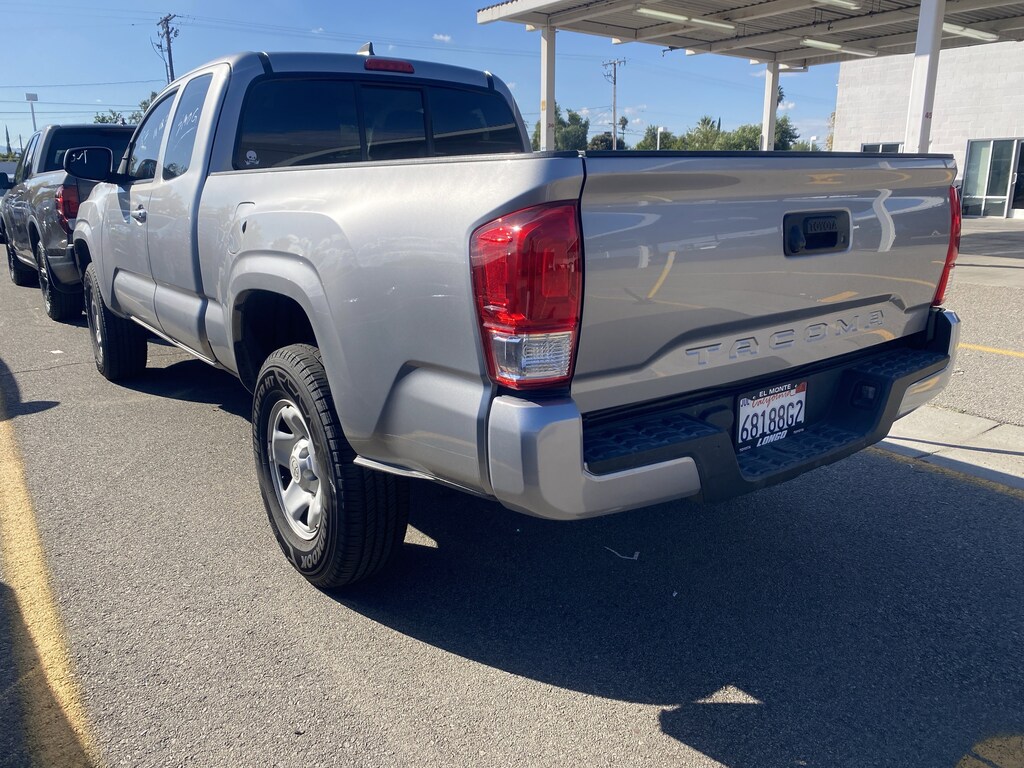 Used 2017 Toyota Tacoma SR Truck Access Cab
