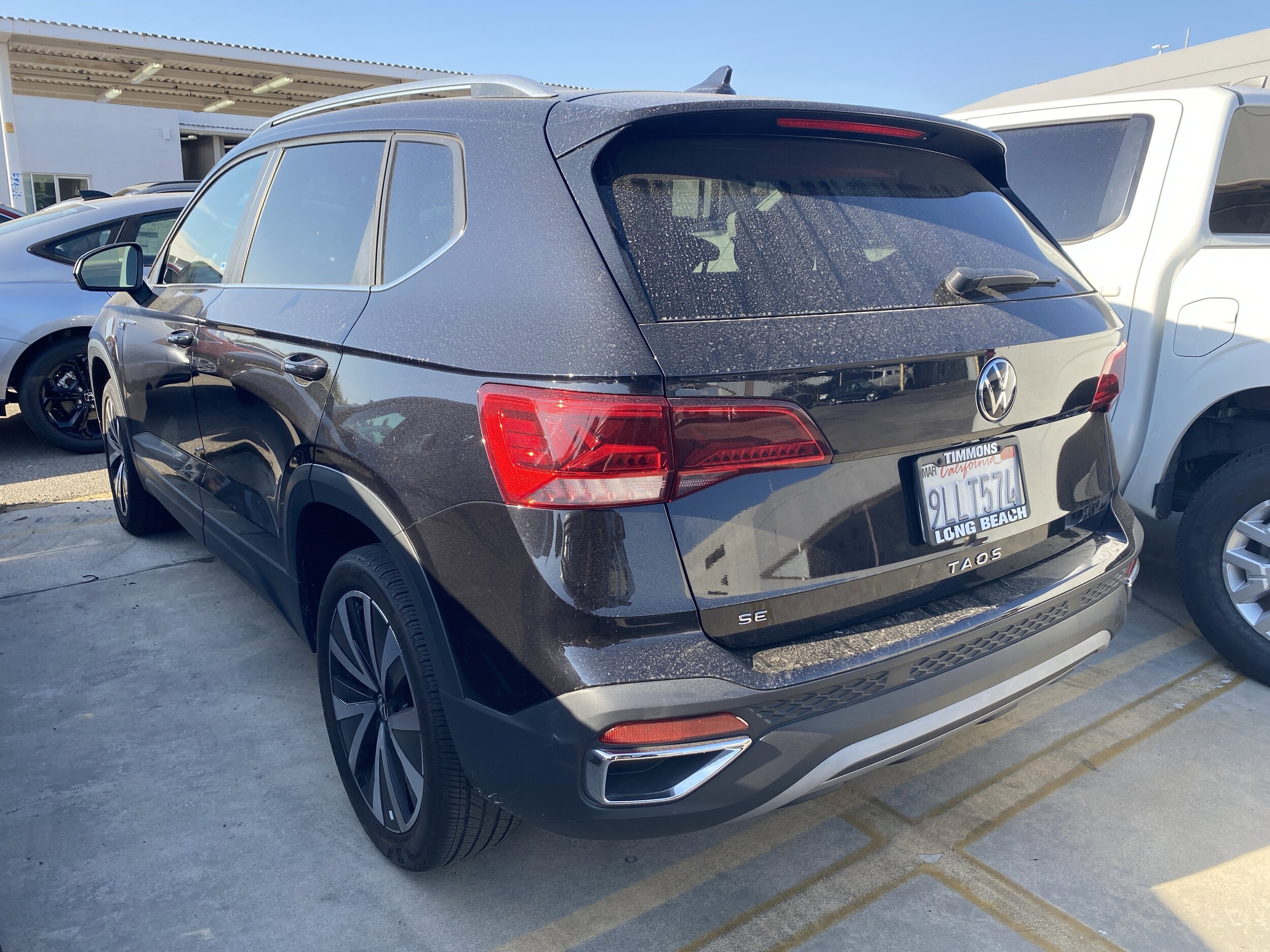 2024 Volkswagen Taos SE photo 2