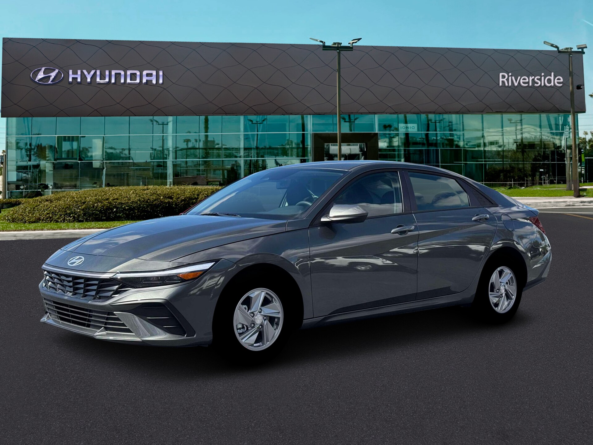 2026 Hyundai Elantra SE photo 2