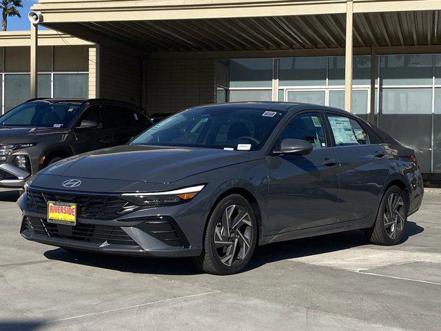 2025 Hyundai Elantra SEL Convenience photo 2