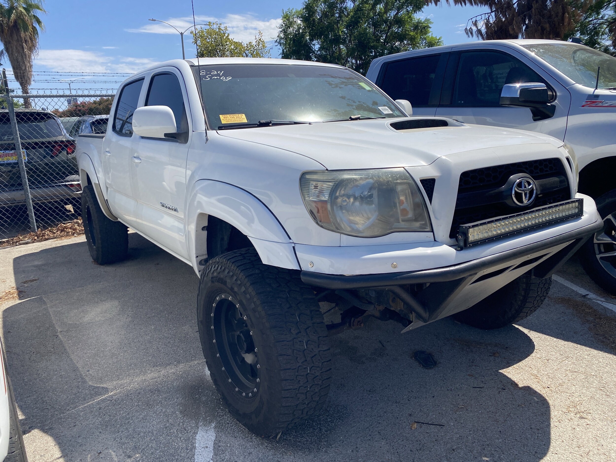 2011 Toyota Tacoma PreRunner V6 photo 2
