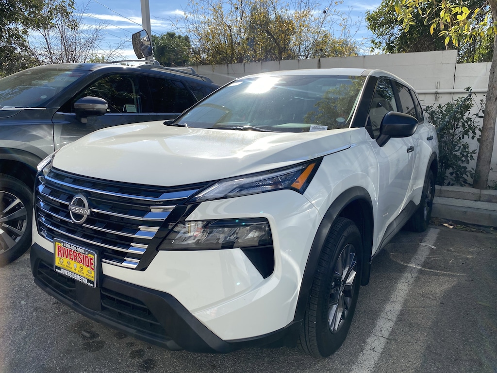 Used 2024 Nissan Rogue S SUV