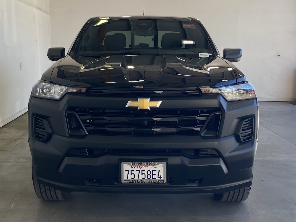 Used 2025 Chevrolet Colorado WT Truck Crew Cab