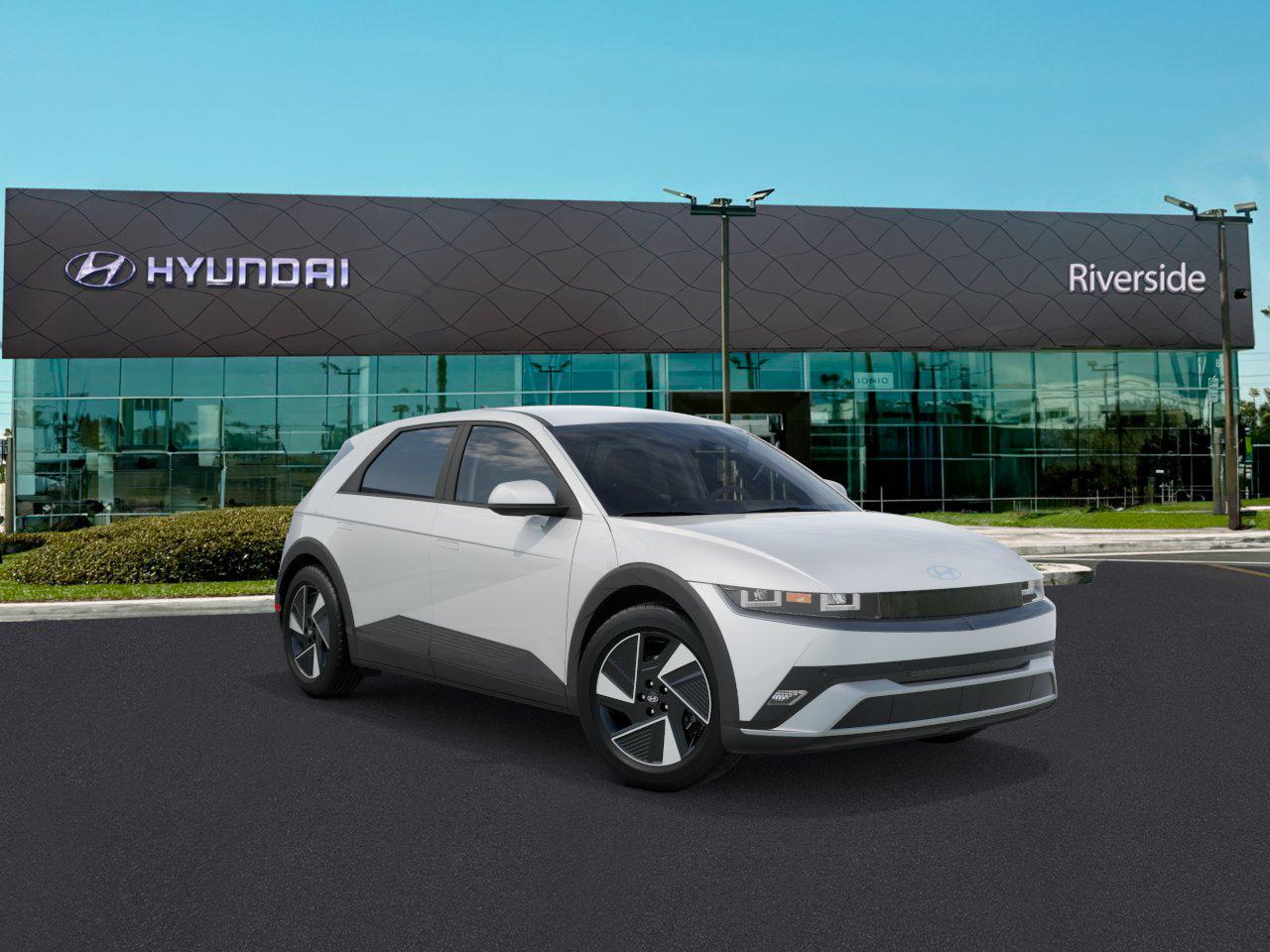 2025 Hyundai Ioniq 5 SE photo 2