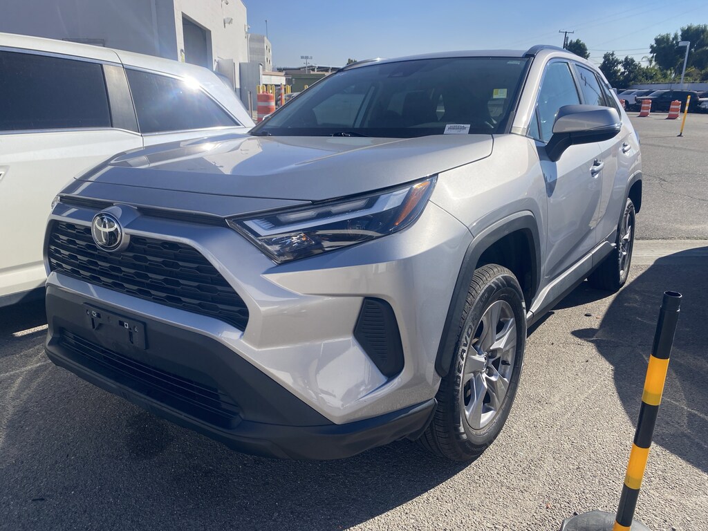 Used 2022 Toyota RAV4 XLE SUV