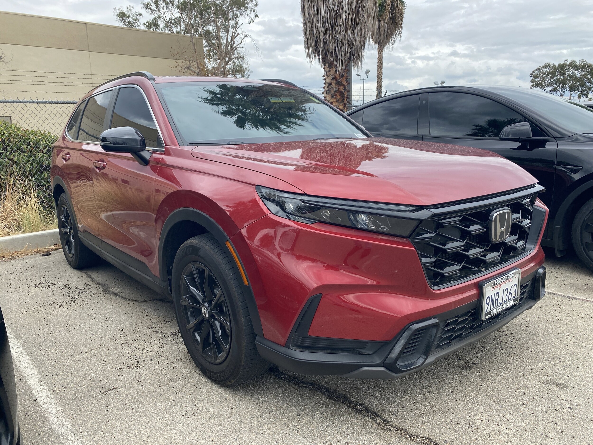2025 Honda CR-V Hybrid Sport photo 2