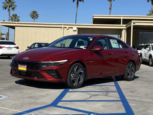 2025 Hyundai Elantra SEL Convenience photo 2