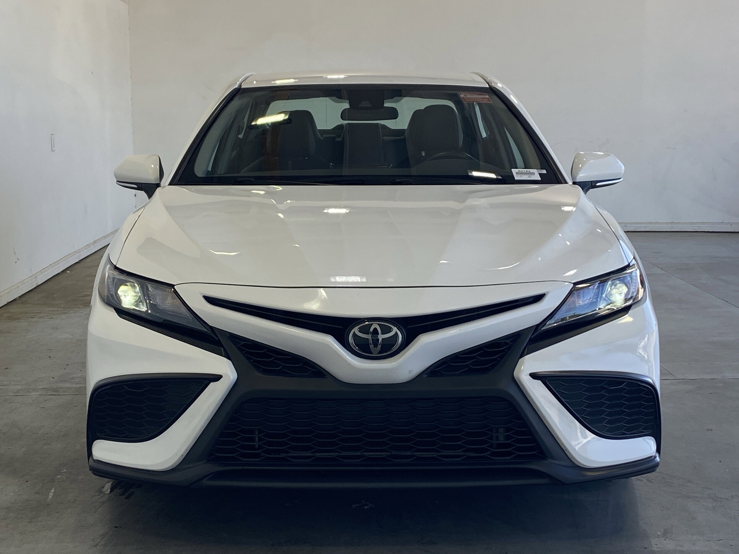 2024 Toyota Camry SE photo 2