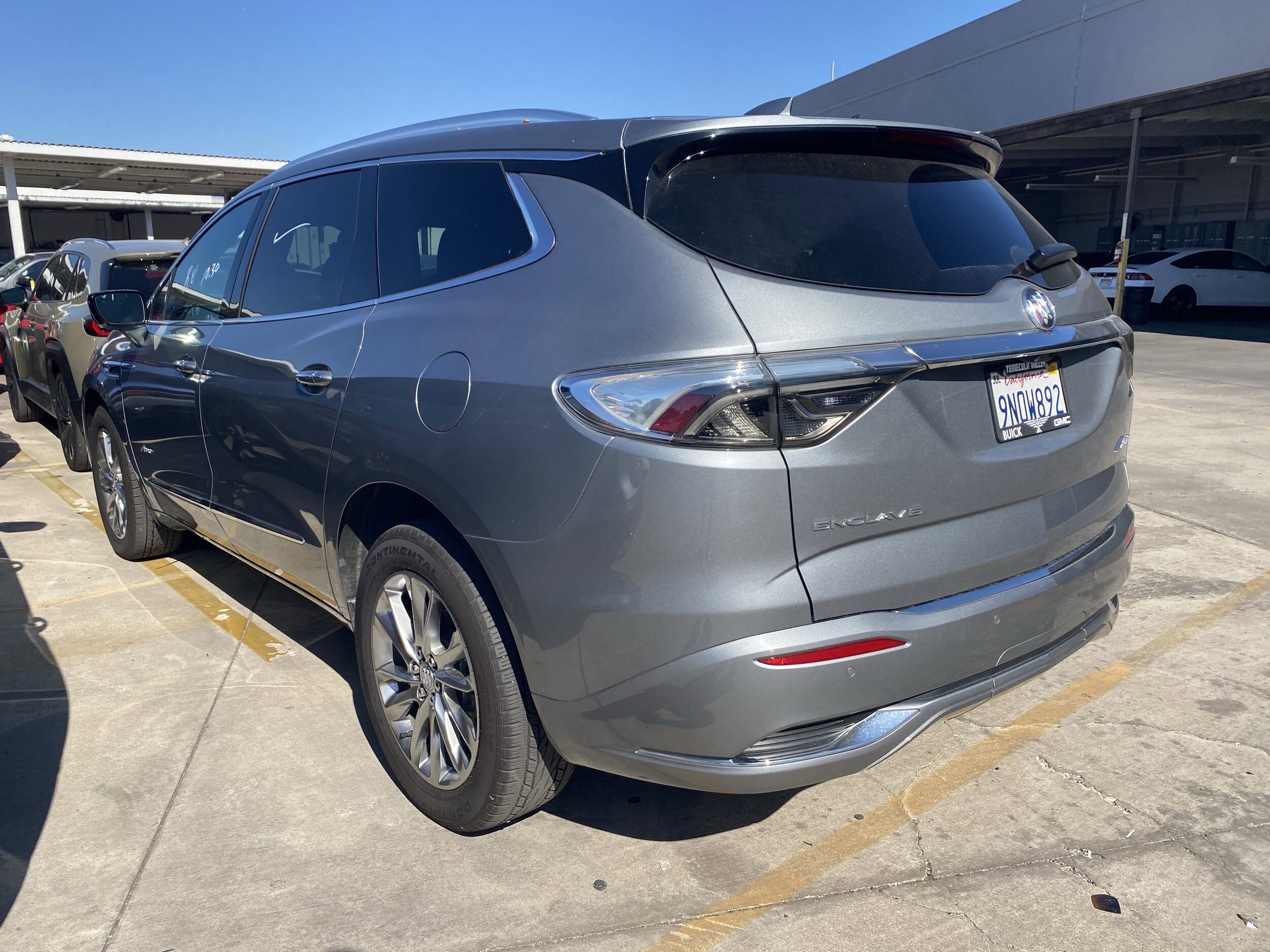 2024 Buick Enclave Avenir photo 2