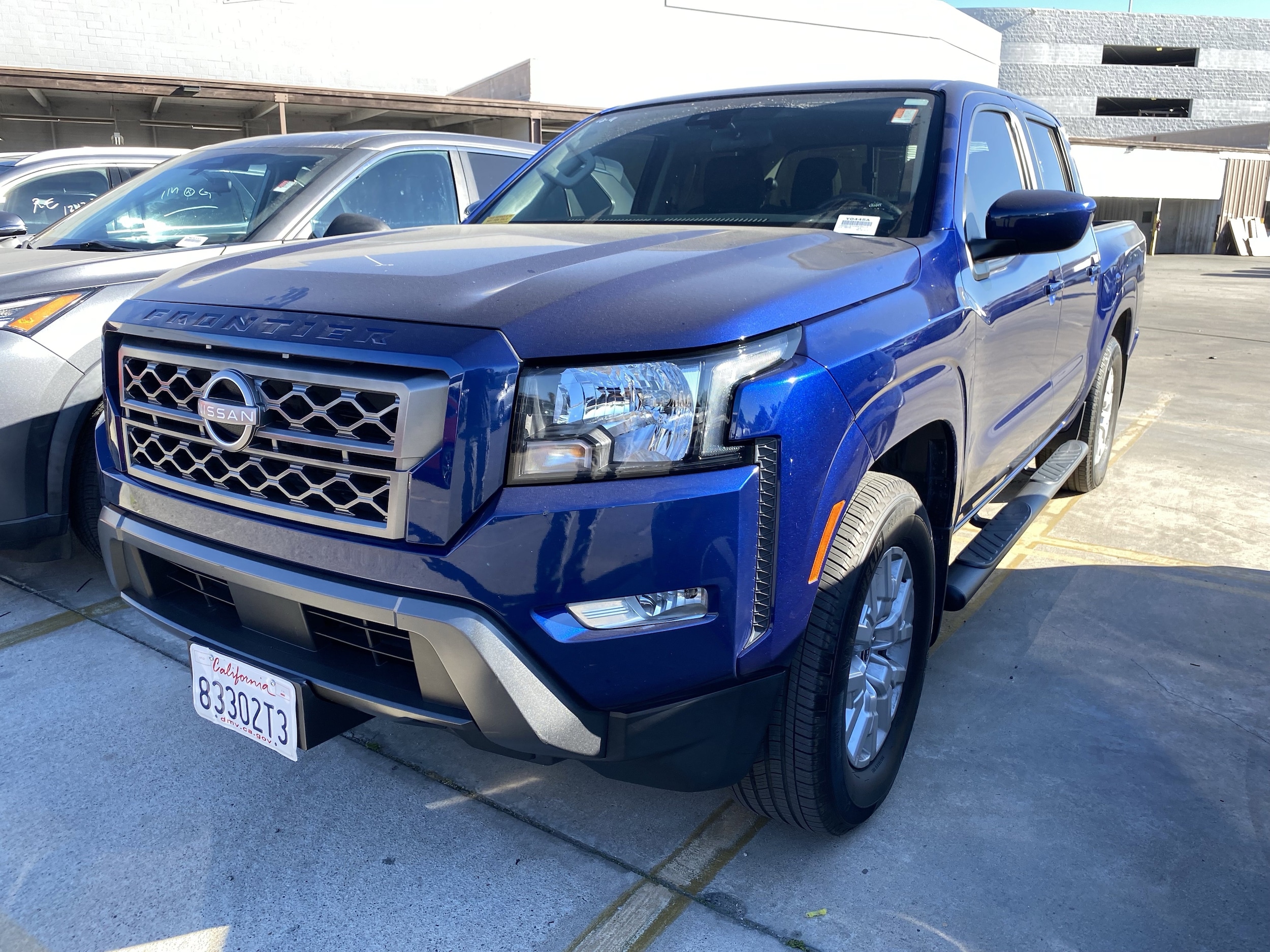 2023 Nissan Frontier SV