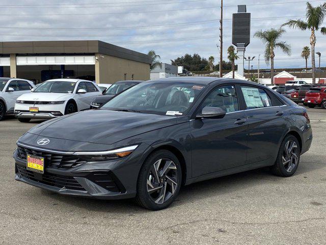 2025 Hyundai Elantra Limited photo 2
