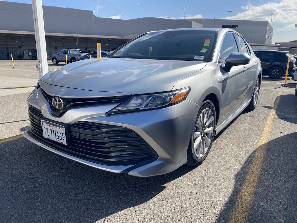 Used 2018 Toyota Camry LE Sedan