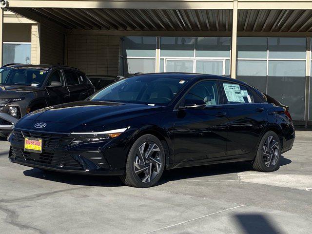 2025 Hyundai Elantra Hybrid Limited photo 2
