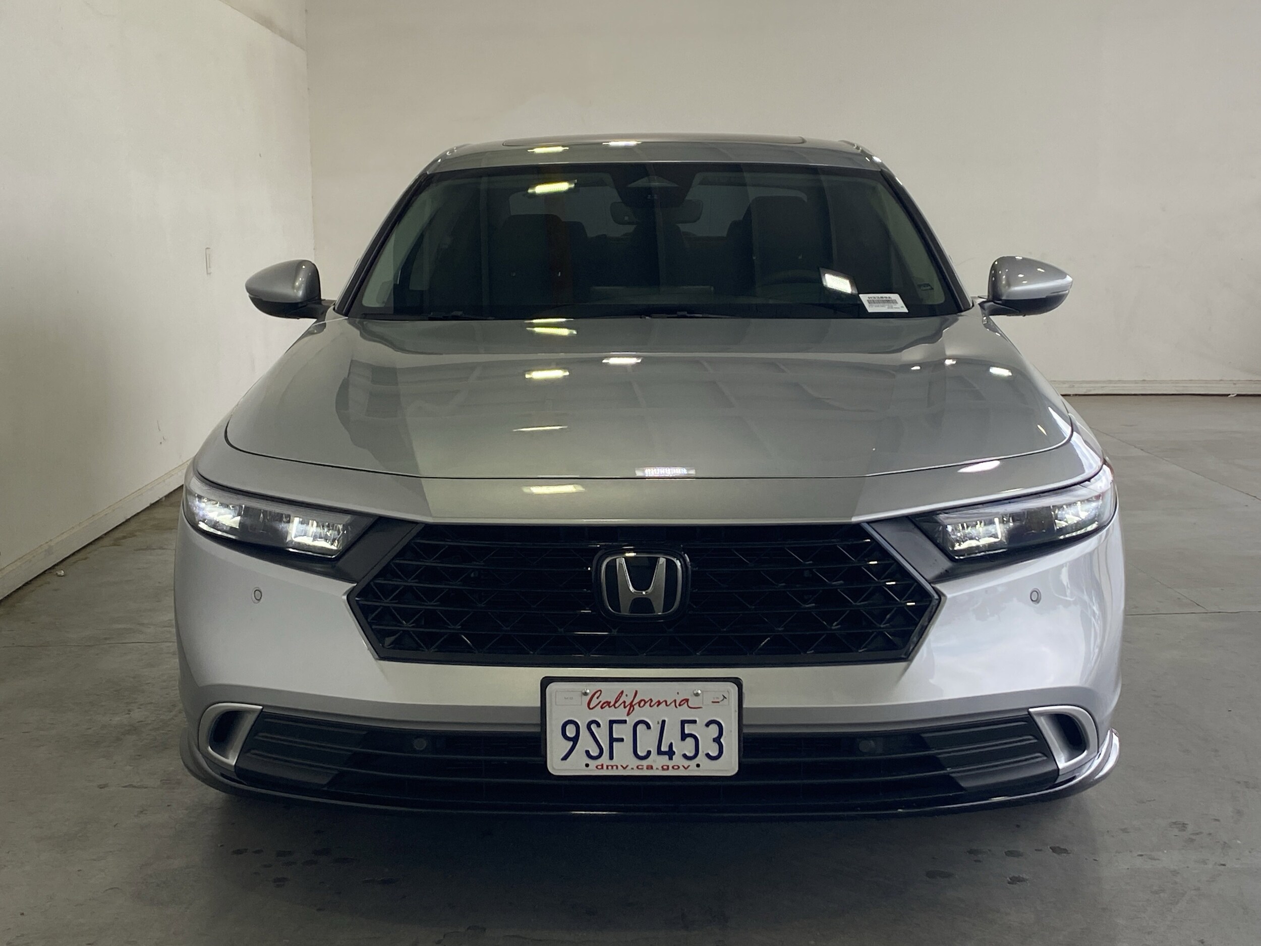 2024 Honda Accord Hybrid Touring photo 2
