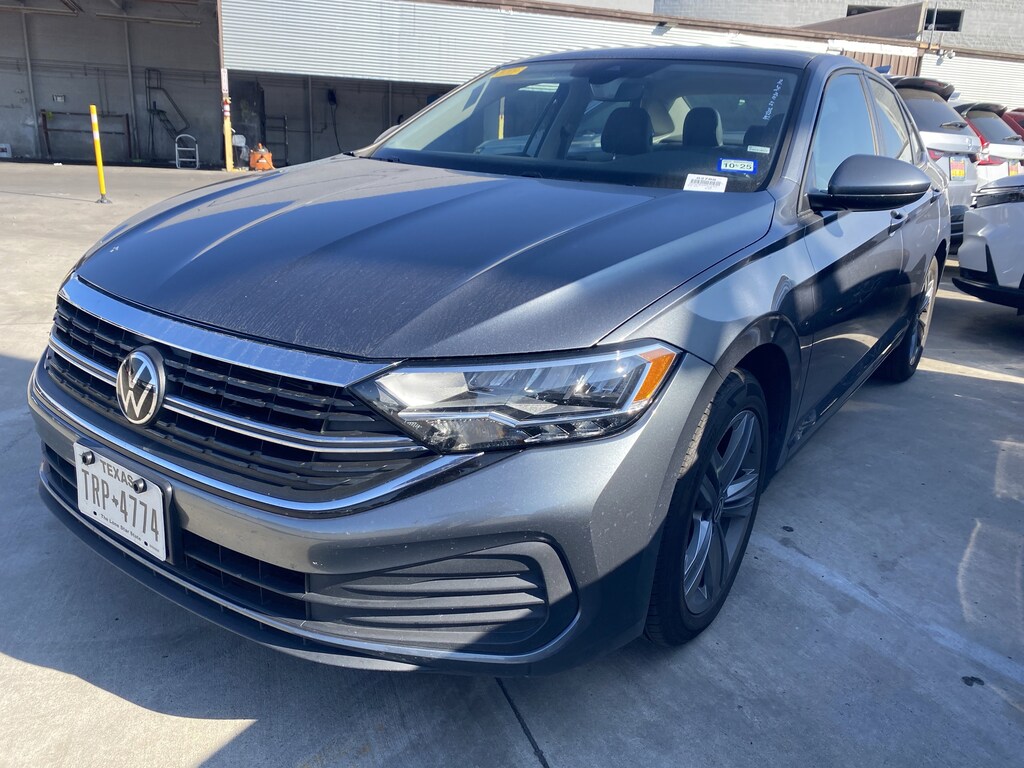 Used 2024 Volkswagen Jetta 1.5T SE Sedan