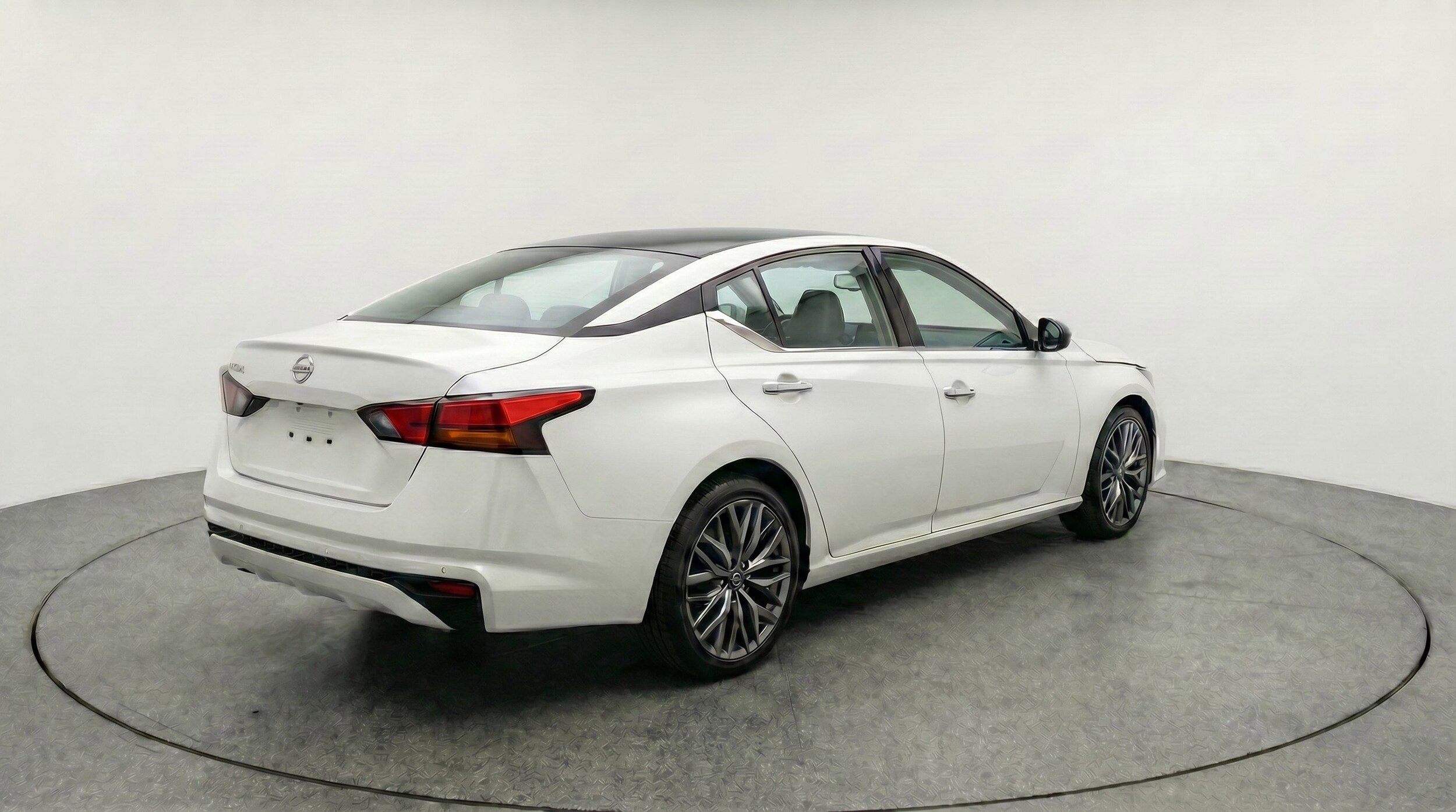 Thumbnail: 2025 Nissan Altima - 9