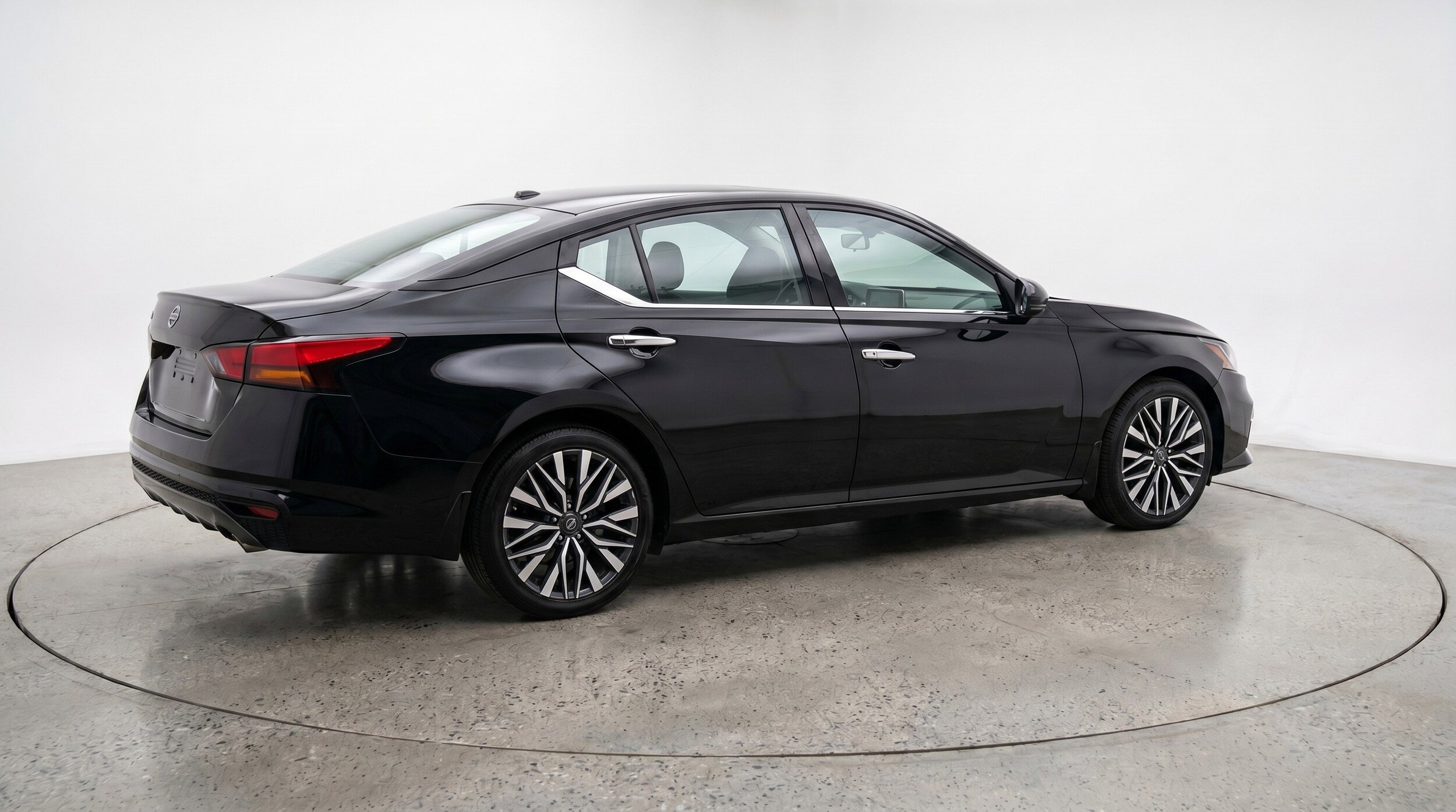 Thumbnail: 2025 Nissan Altima - 9