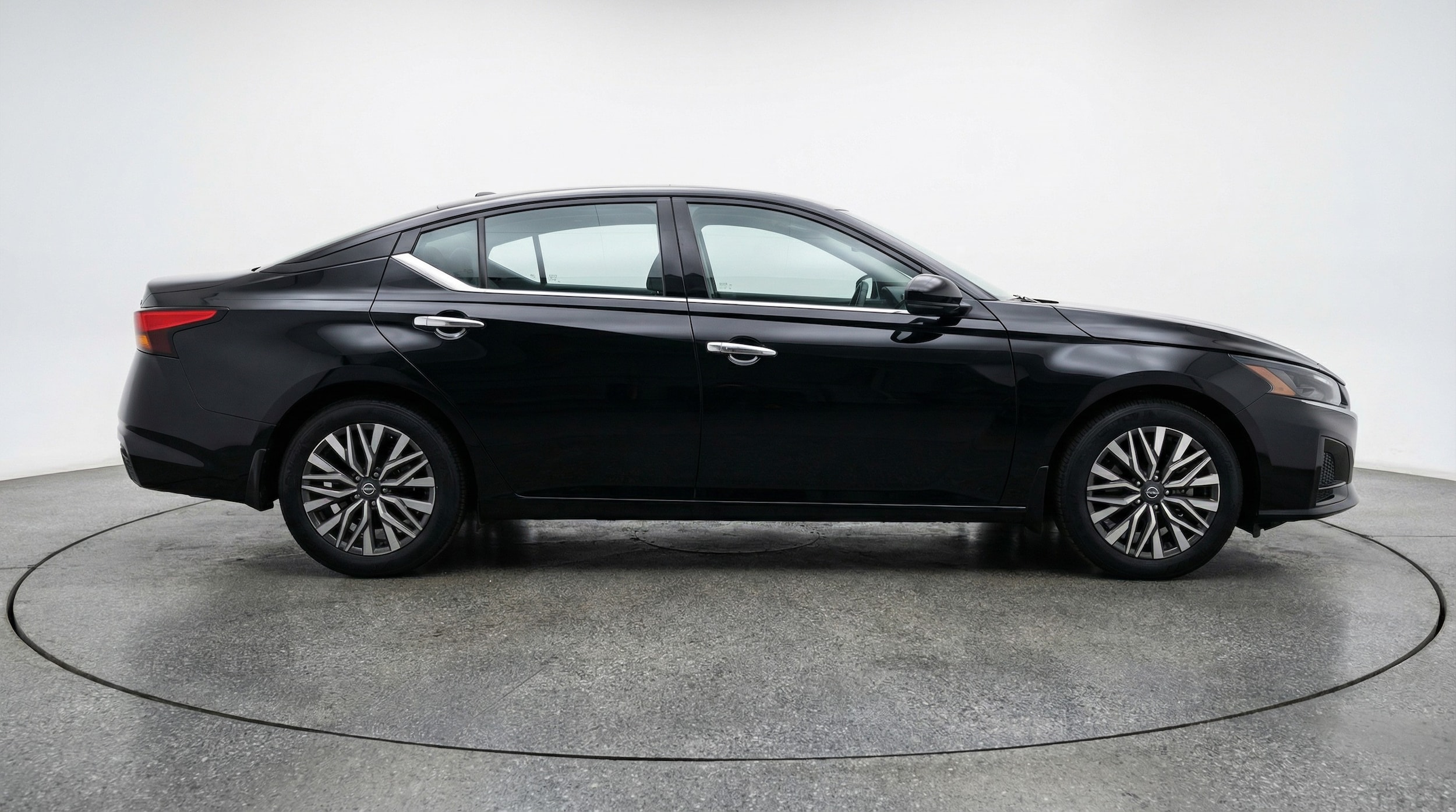 Thumbnail: 2025 Nissan Altima - 8