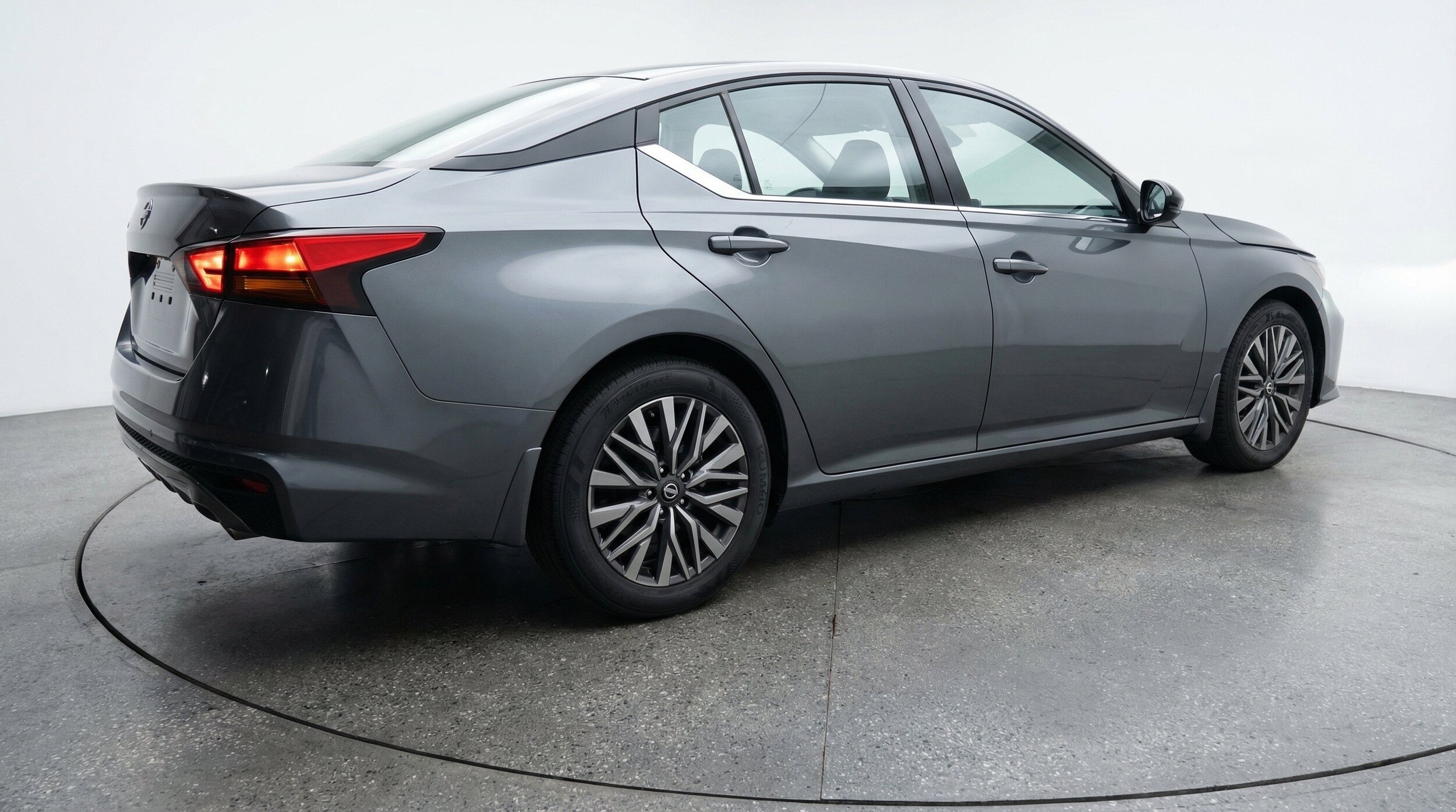 Thumbnail: 2025 Nissan Altima - 9
