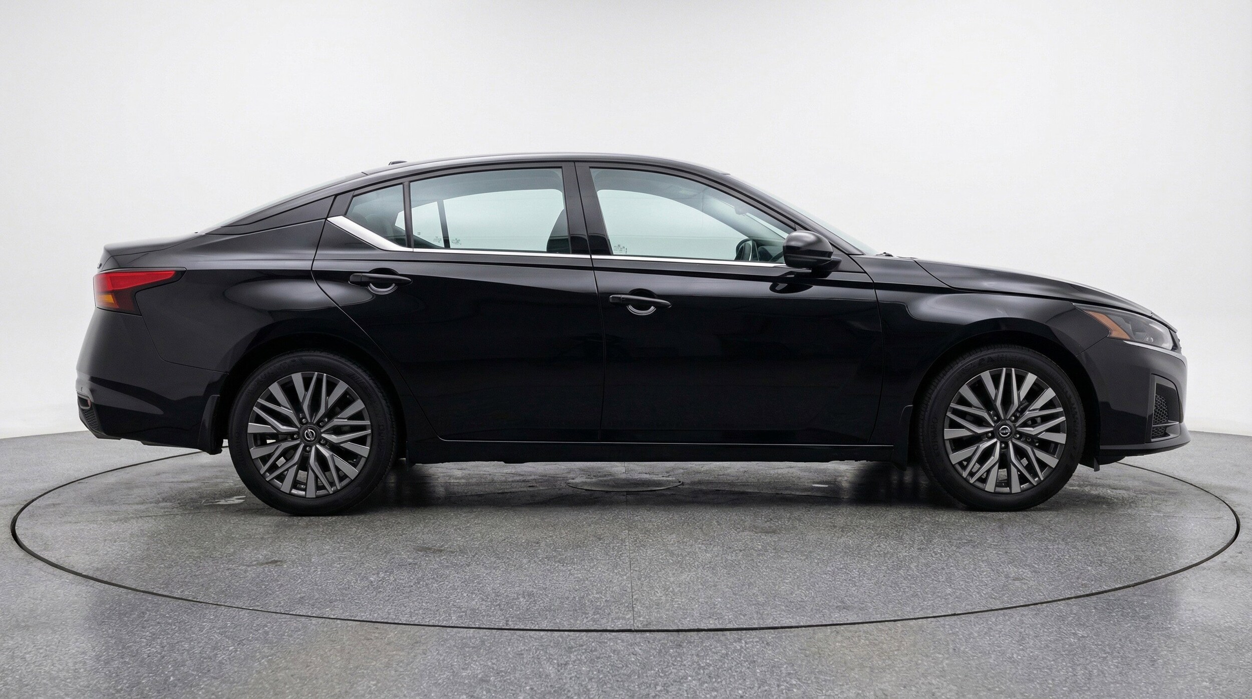 Thumbnail: 2025 Nissan Altima - 11