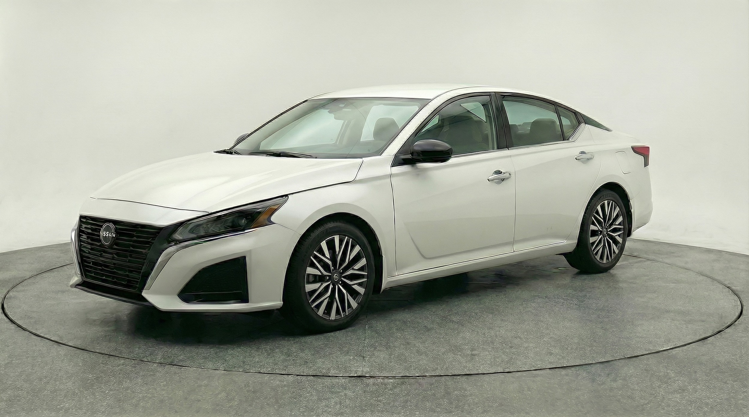 Thumbnail: 2025 Nissan Altima - 3