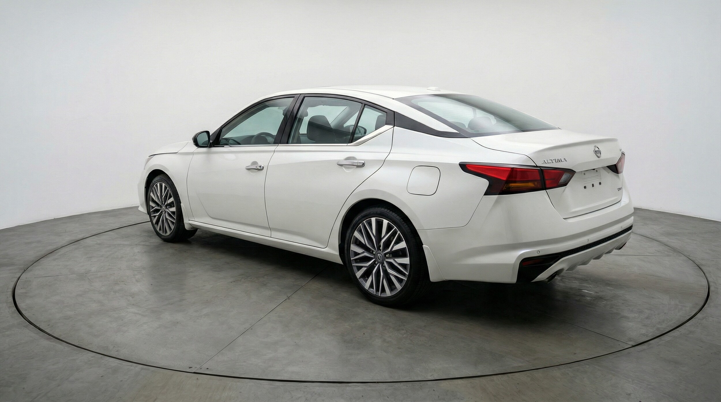 Thumbnail: 2025 Nissan Altima - 5