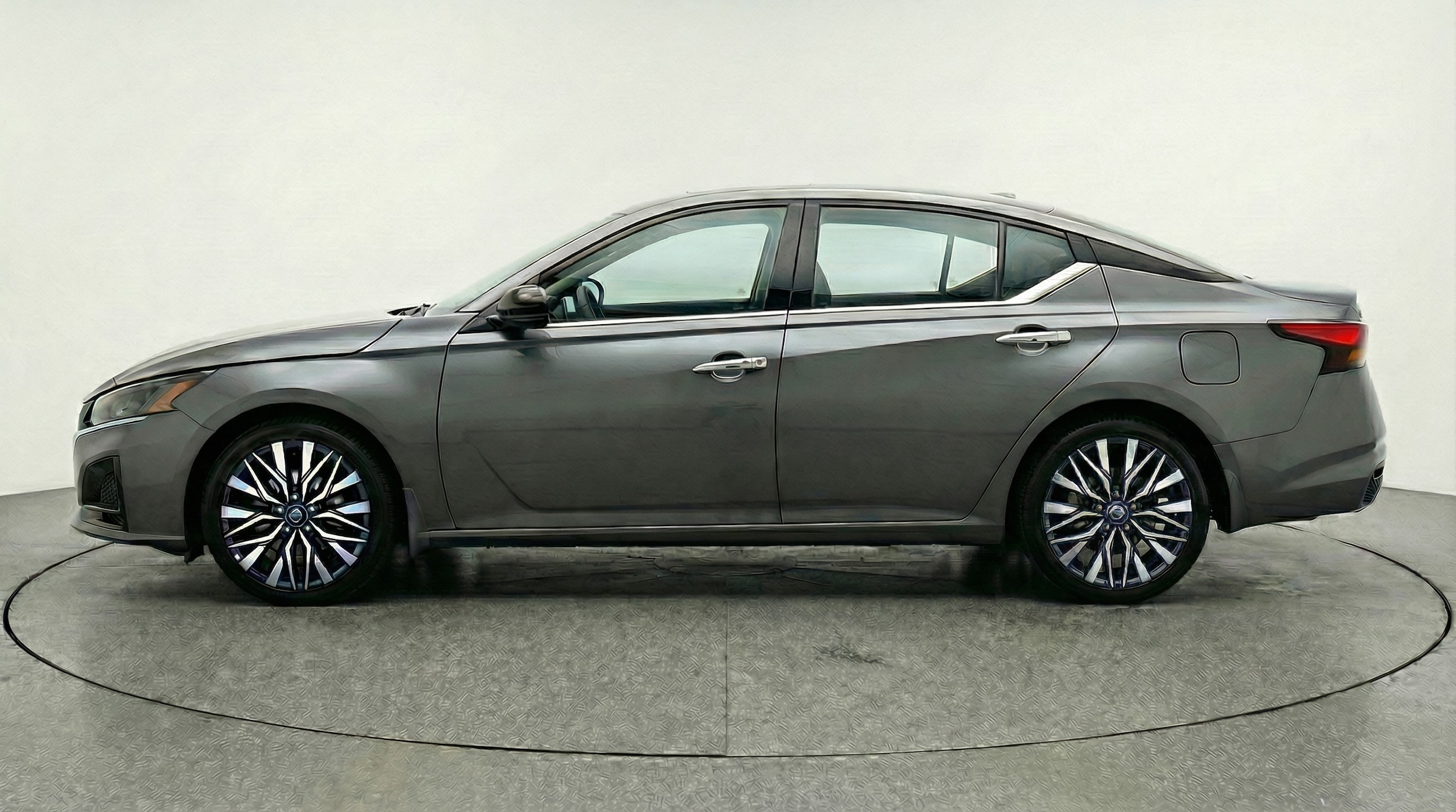 Thumbnail: 2025 Nissan Altima - 4