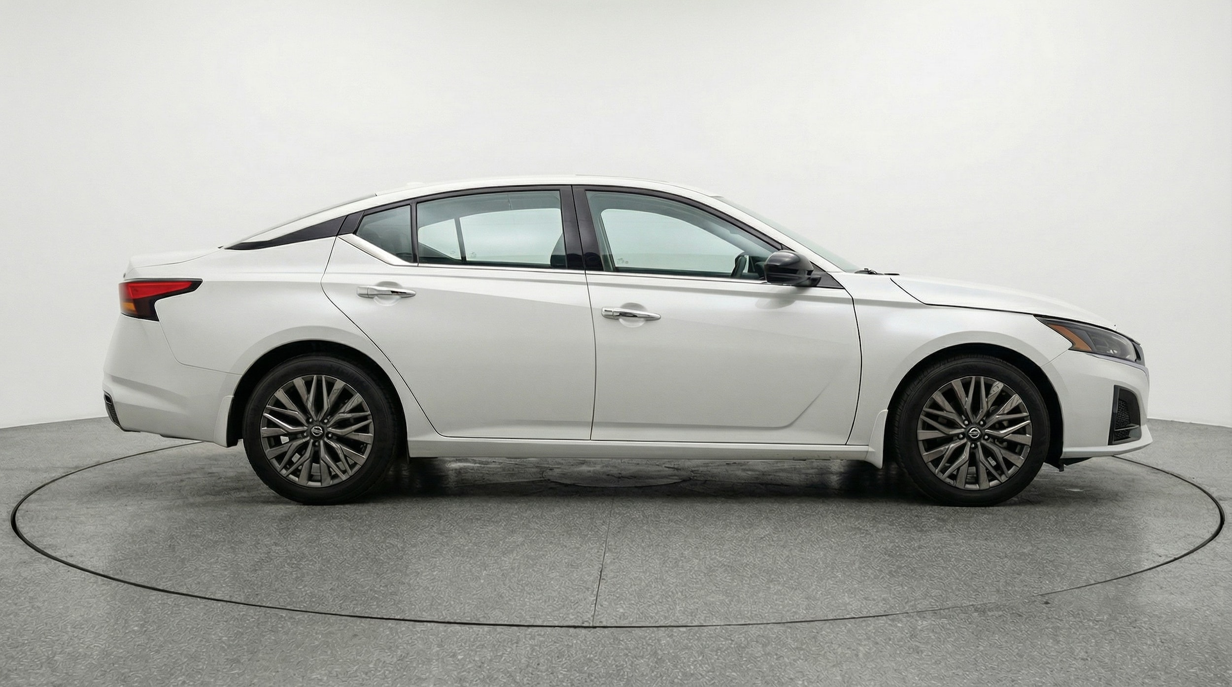 Thumbnail: 2025 Nissan Altima - 8