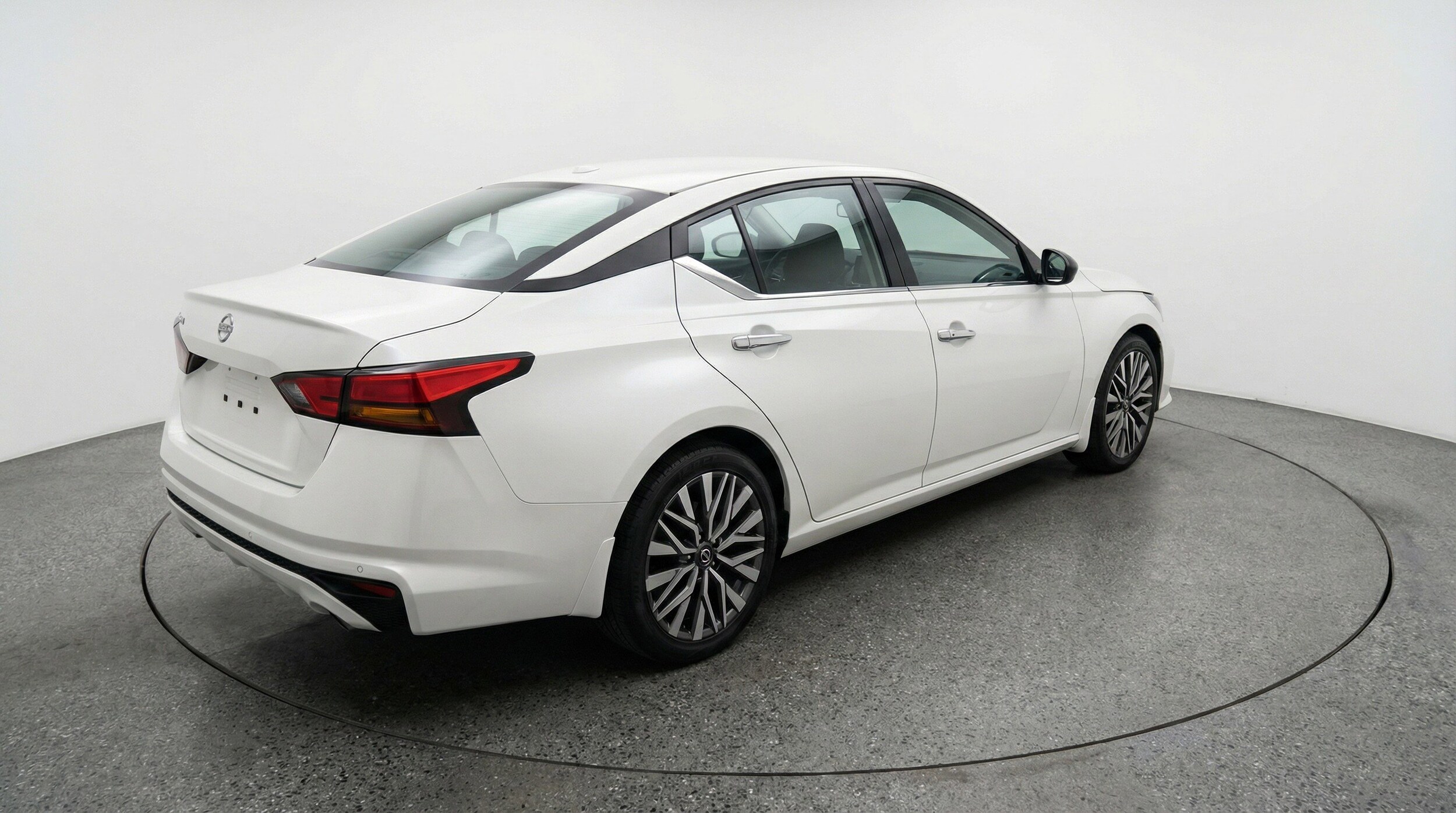 Thumbnail: 2025 Nissan Altima - 9