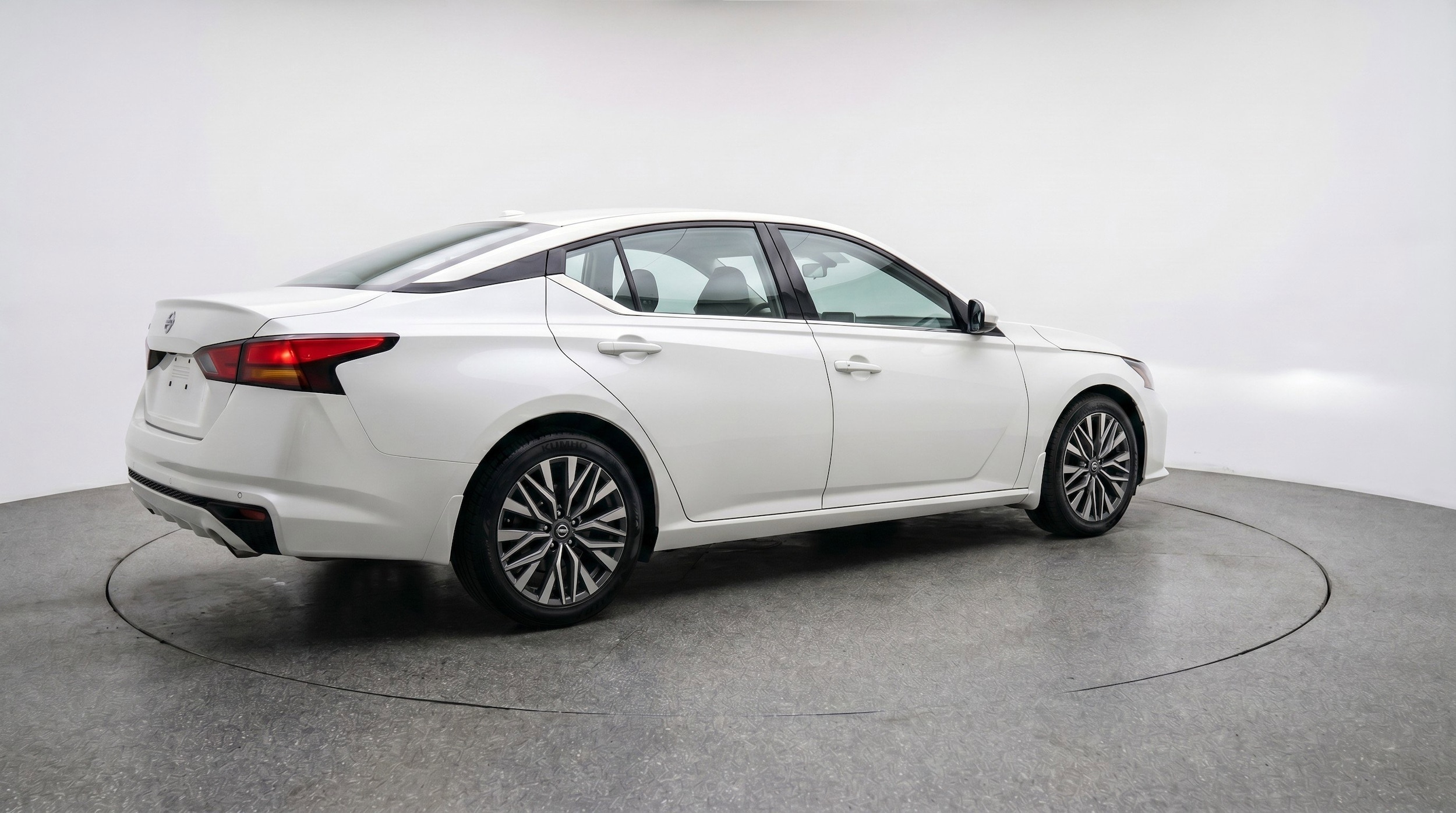 Thumbnail: 2025 Nissan Altima - 9