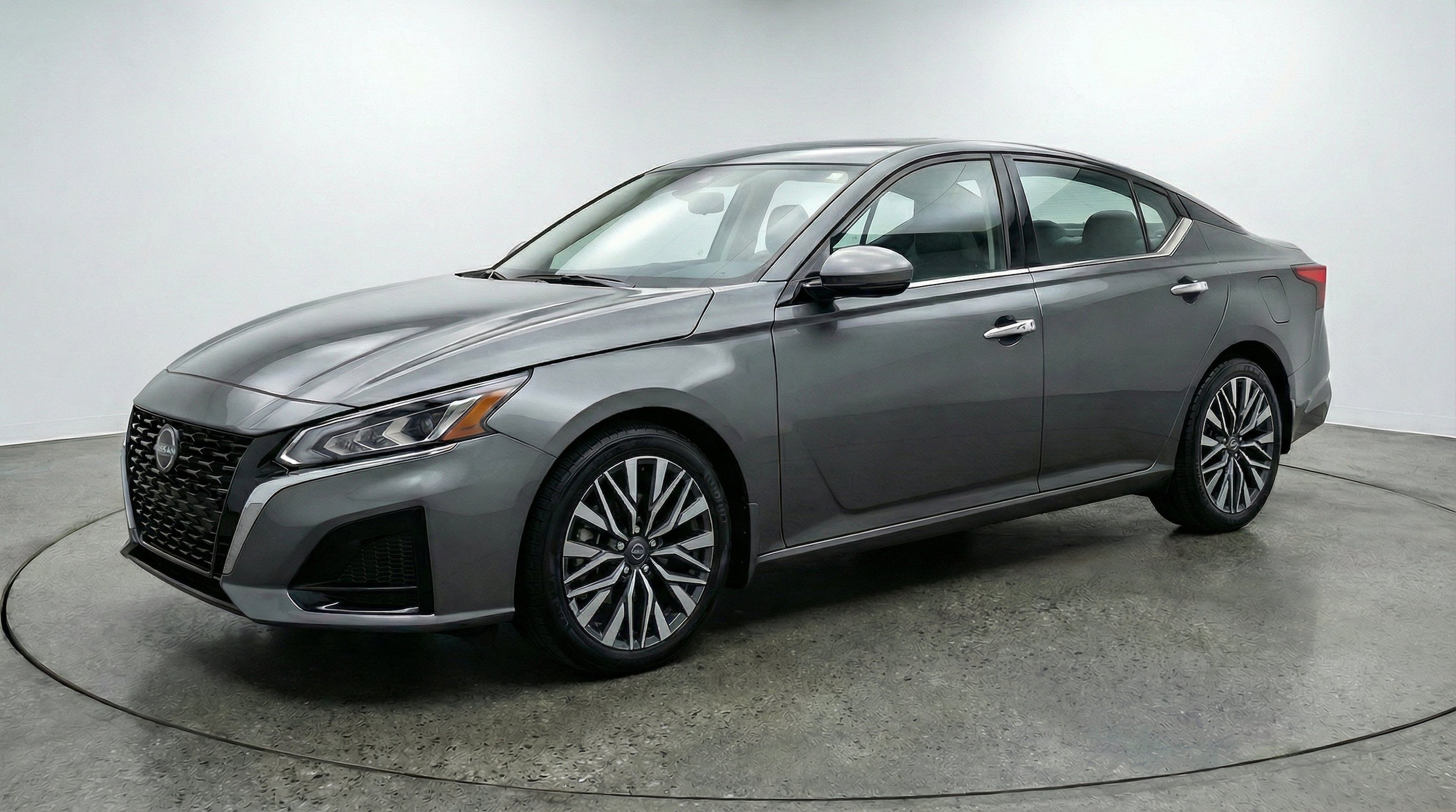 Thumbnail: 2025 Nissan Altima - 3
