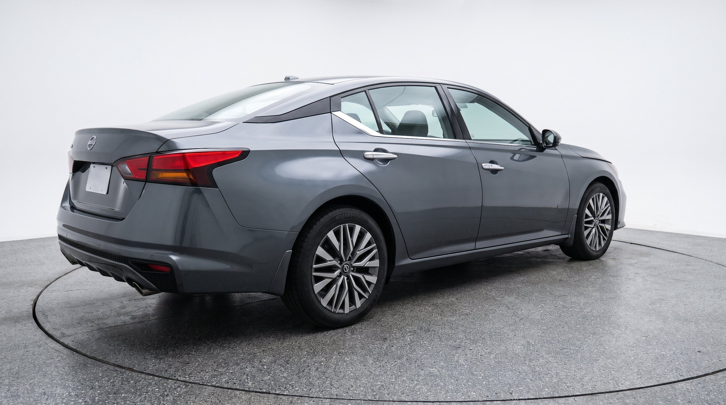 Thumbnail: 2025 Nissan Altima - 9