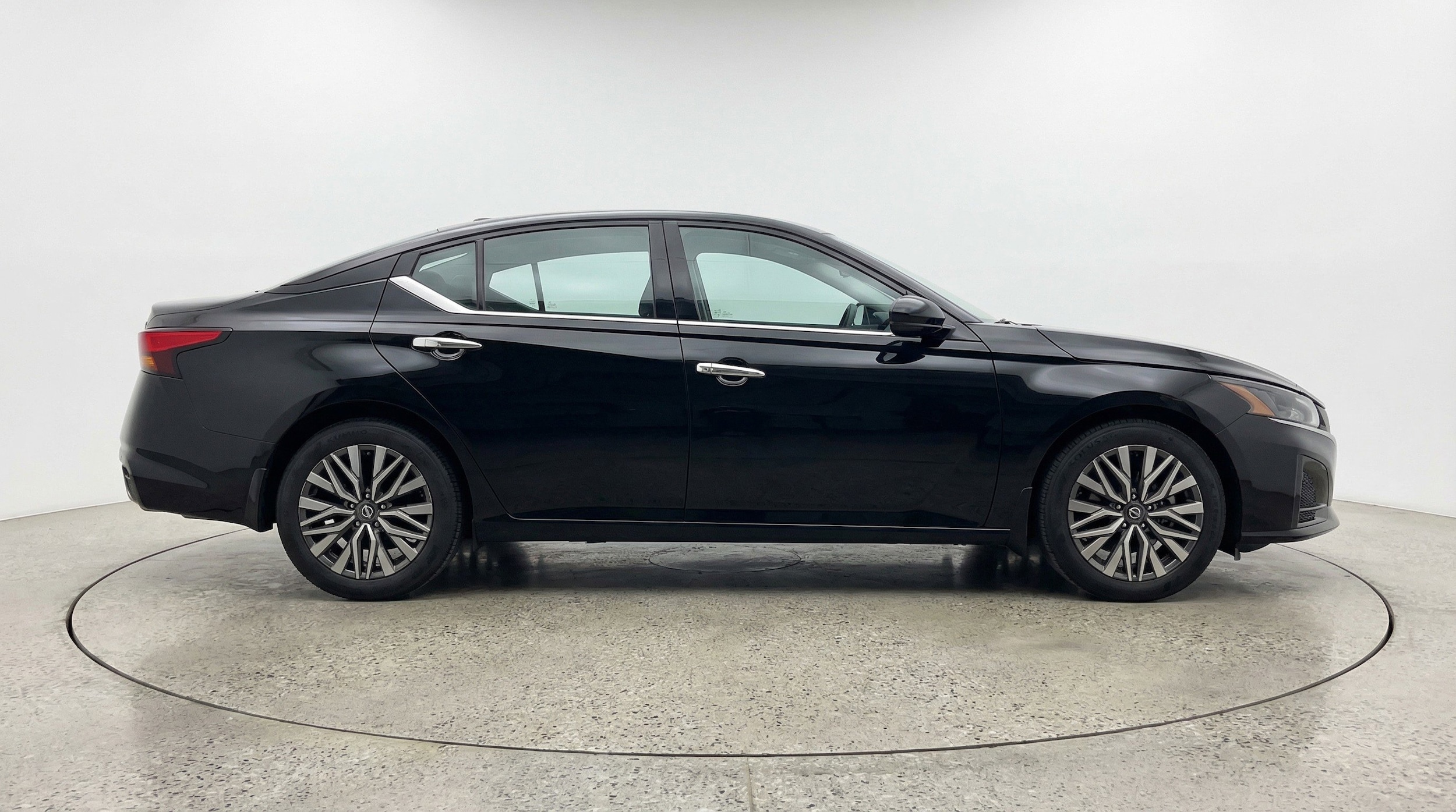 Thumbnail: 2025 Nissan Altima - 11