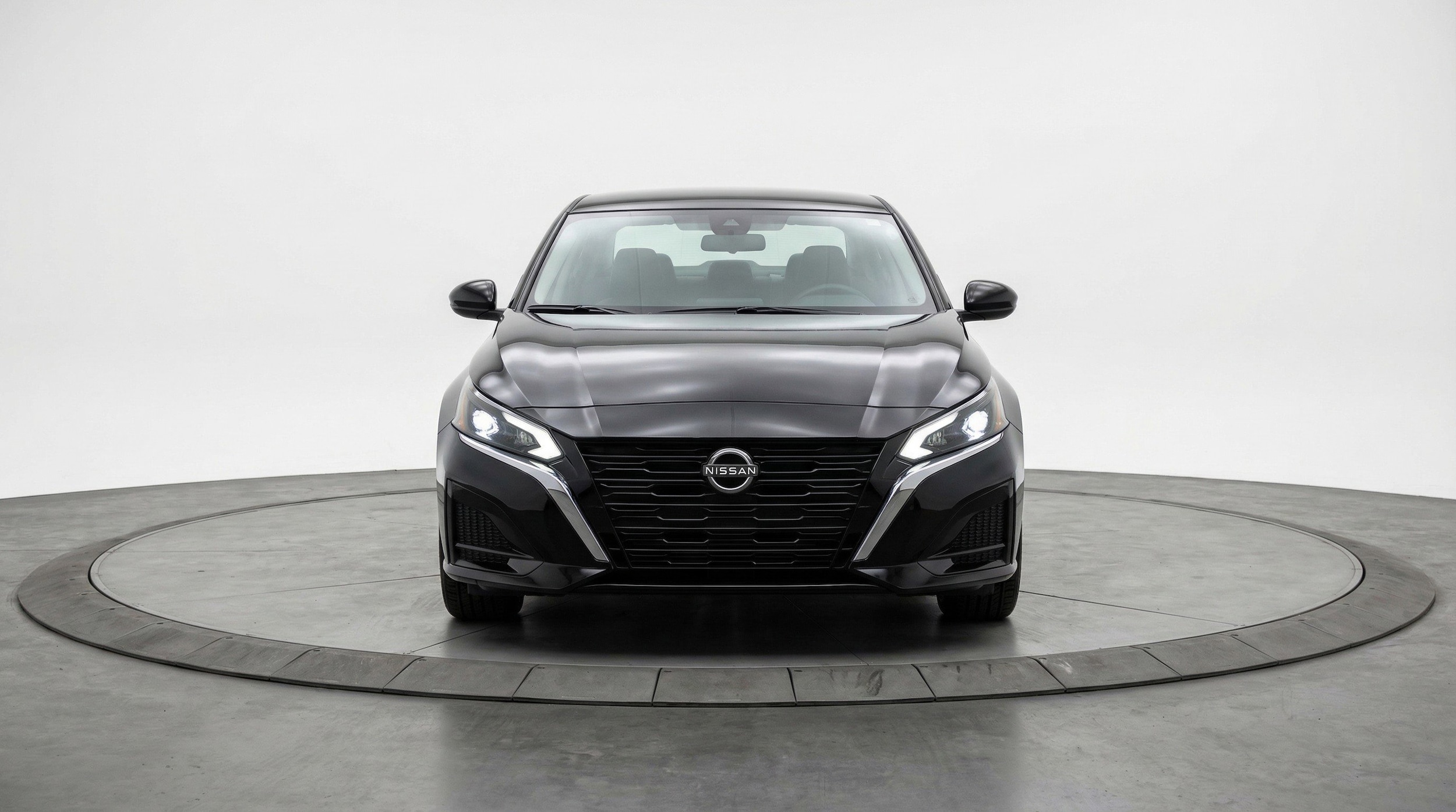 Thumbnail: 2025 Nissan Altima - 2