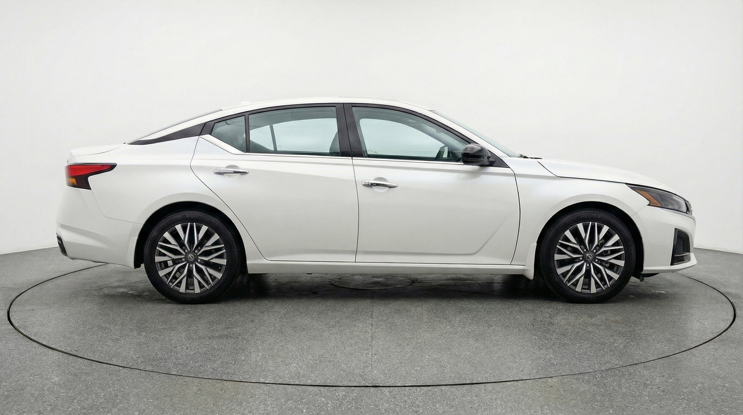 Thumbnail: 2025 Nissan Altima - 11