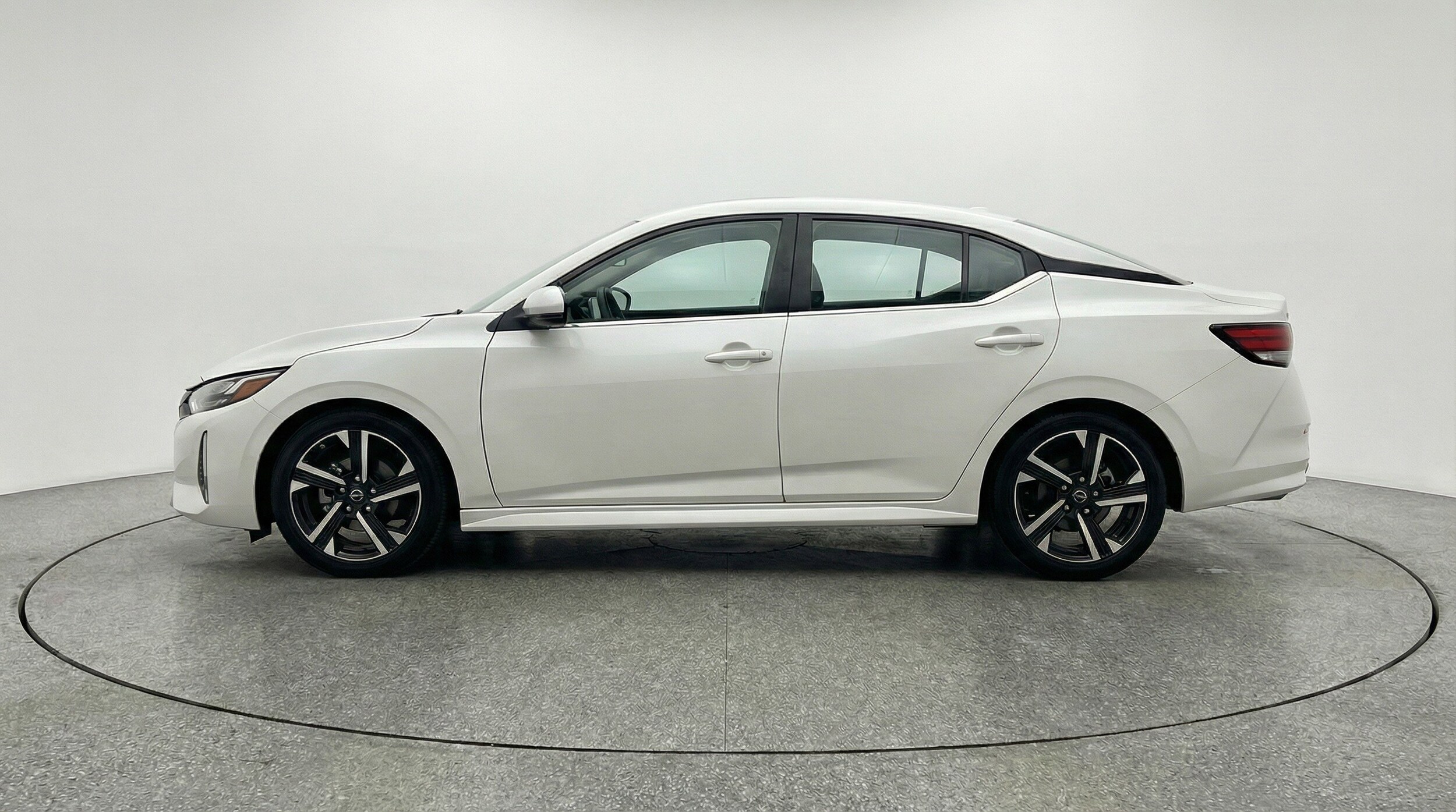 Thumbnail: 2025 Nissan Sentra - 5