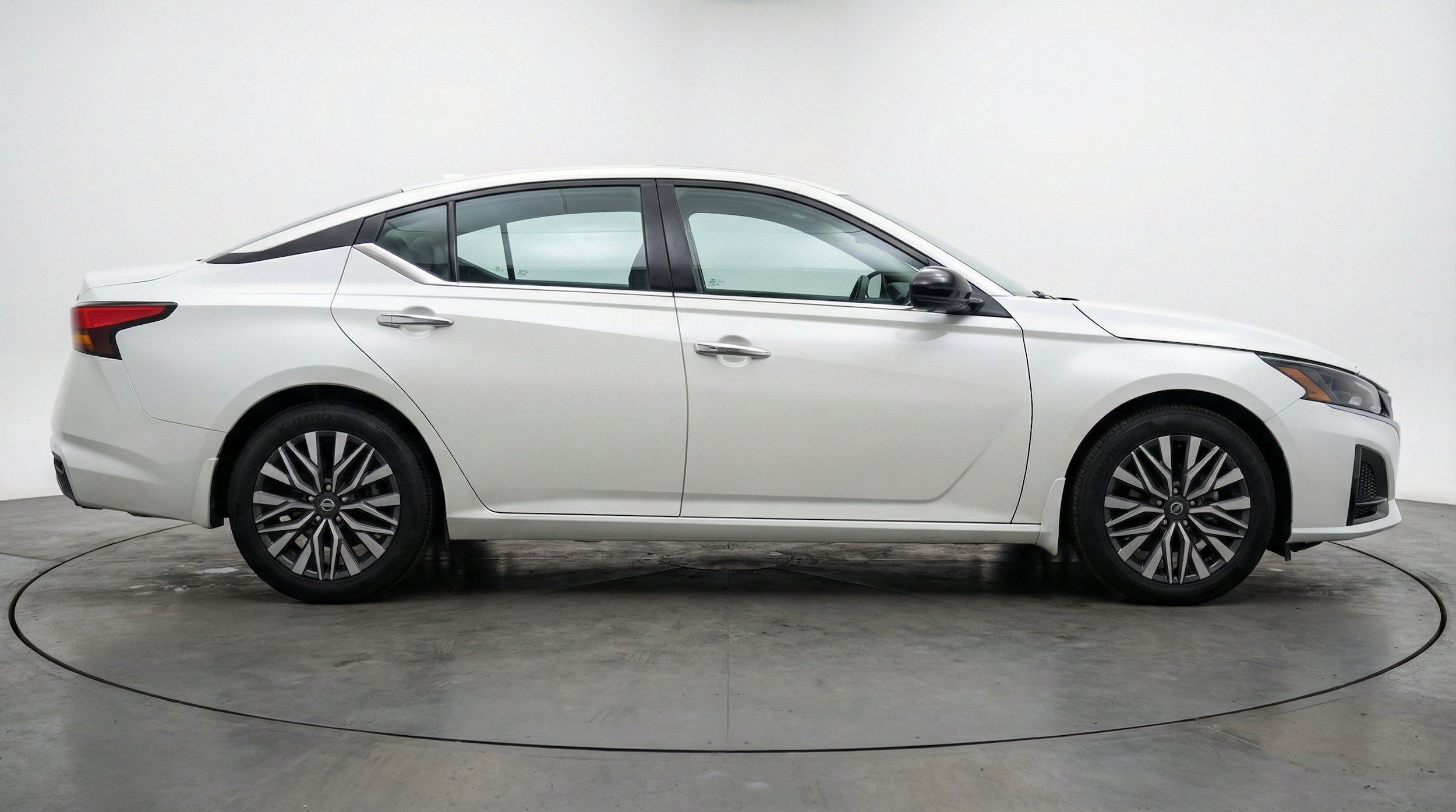 Thumbnail: 2025 Nissan Altima - 11