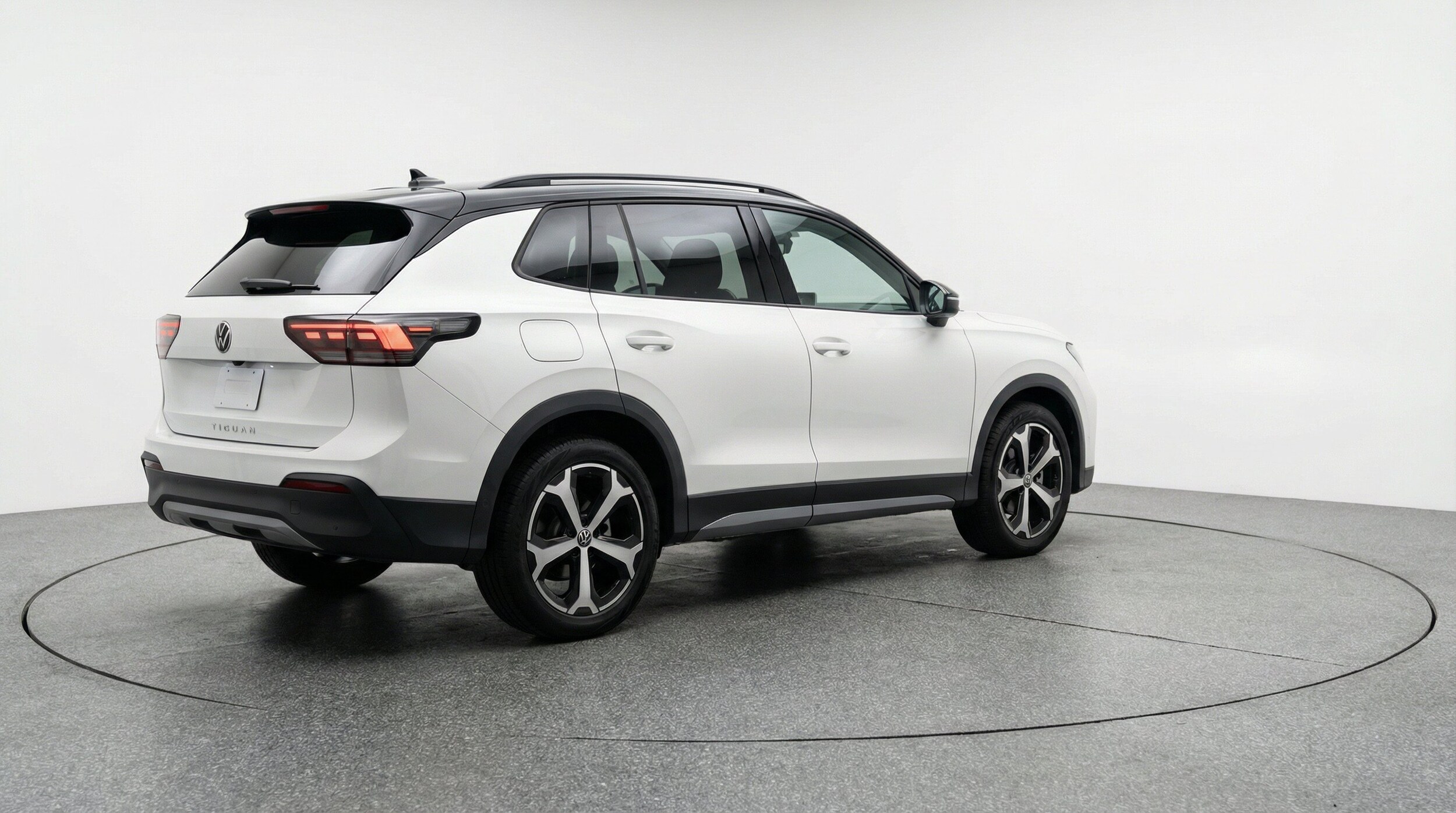 Thumbnail: 2026 Volkswagen Tiguan - 9