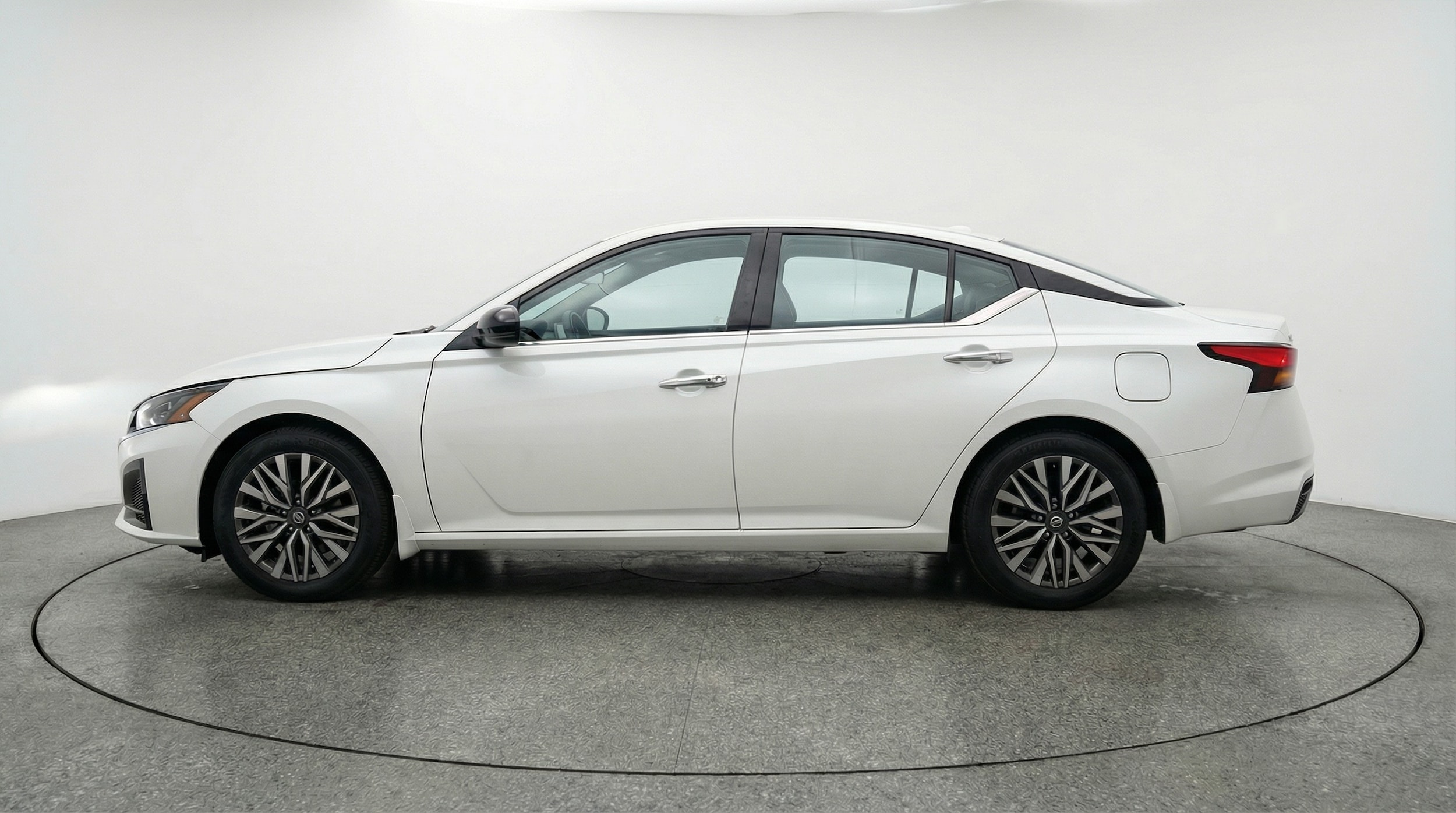 Thumbnail: 2025 Nissan Altima - 4