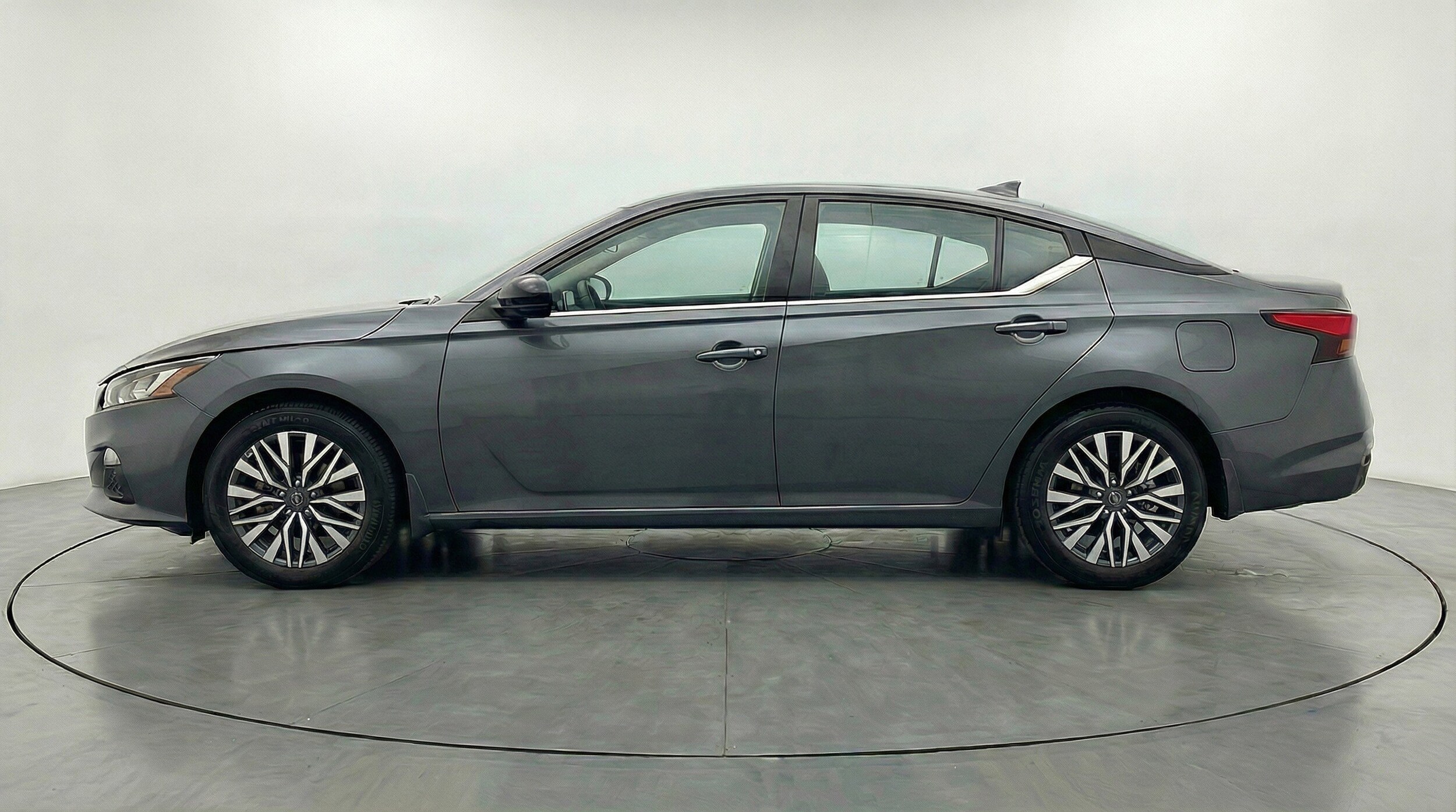 Thumbnail: 2025 Nissan Altima - 5