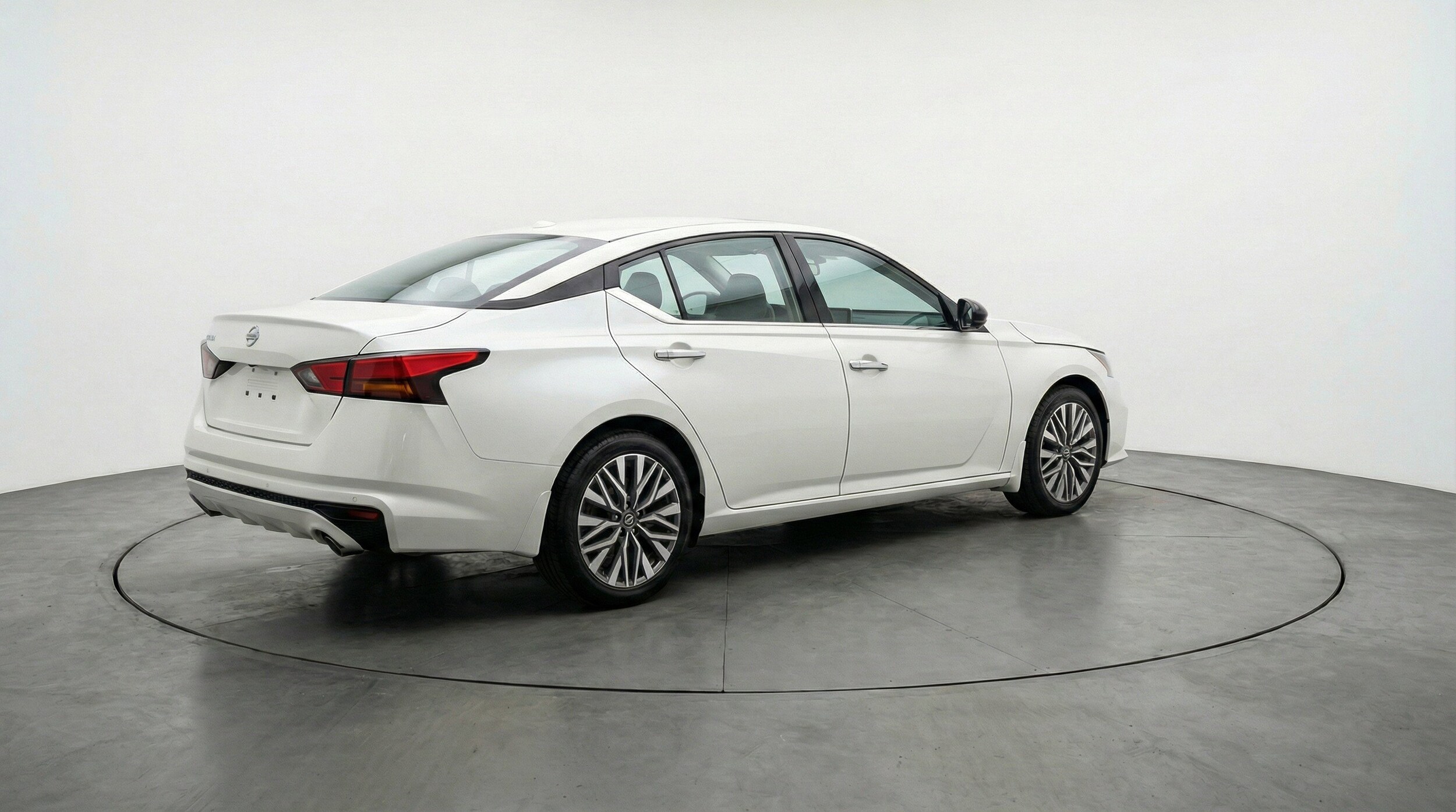 Thumbnail: 2025 Nissan Altima - 9