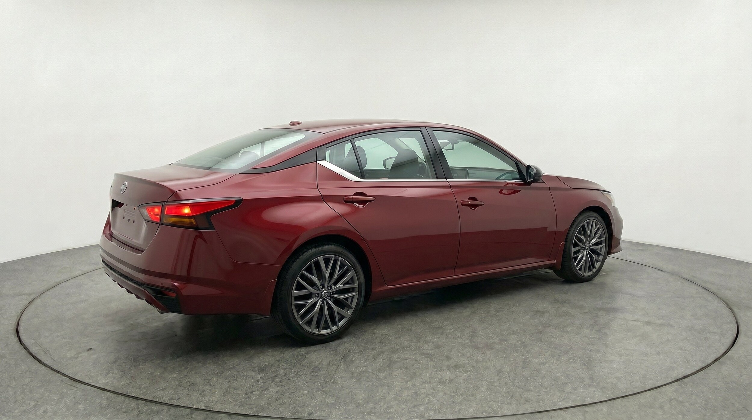 Thumbnail: 2025 Nissan Altima - 9