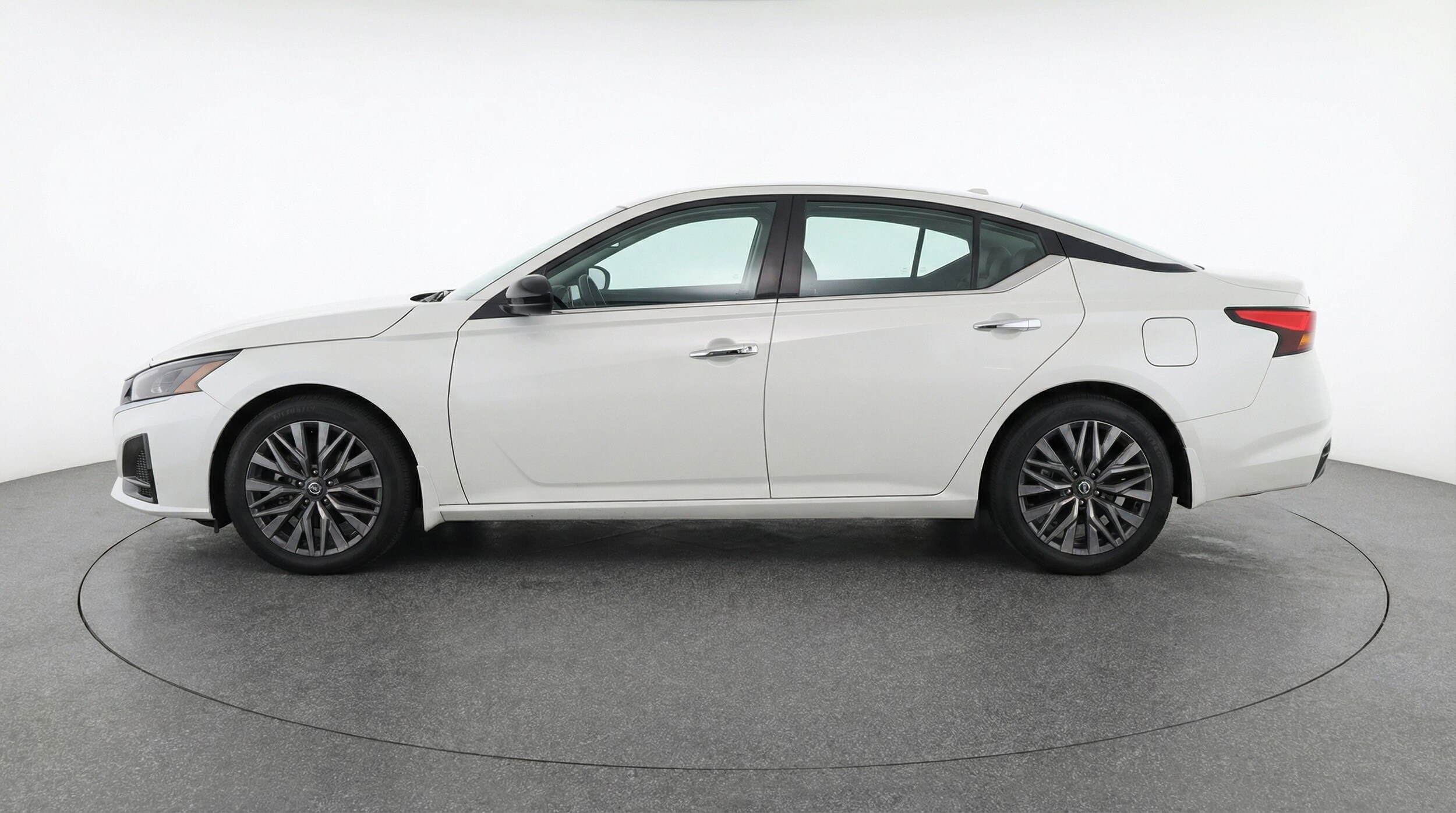 Thumbnail: 2025 Nissan Altima - 4