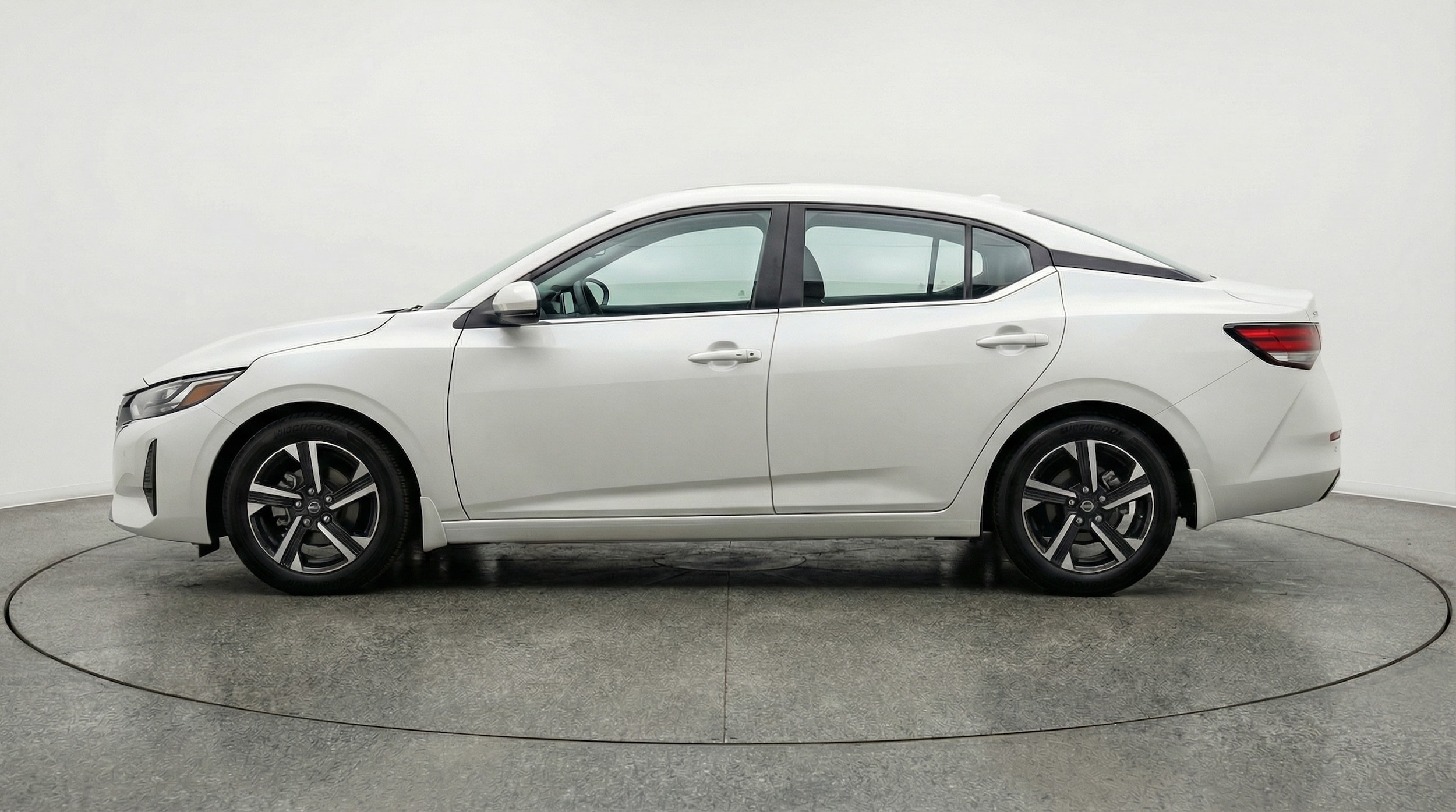 Thumbnail: 2025 Nissan Sentra - 4